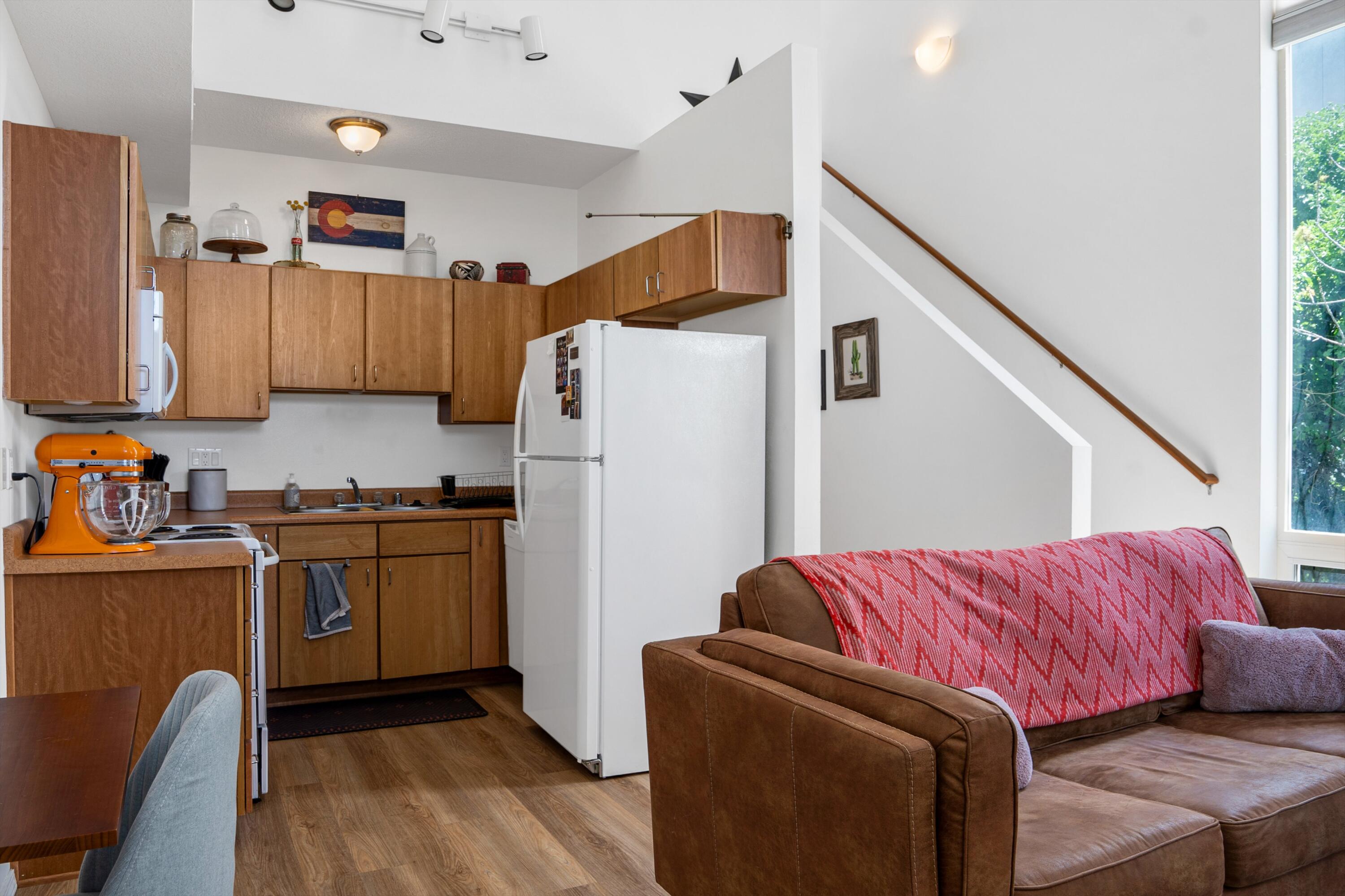 702 Broadway Boulevard SE 4