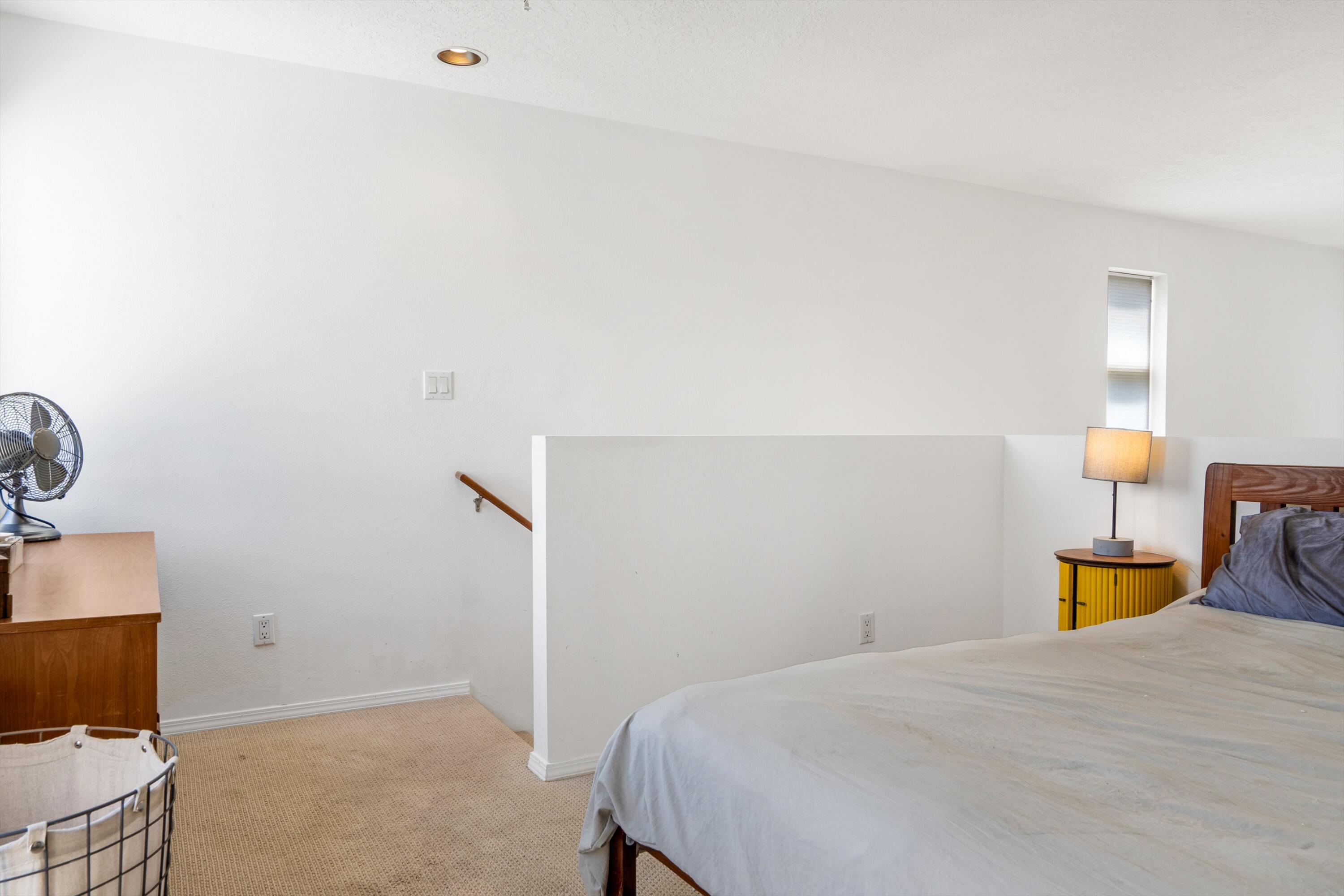 702 Broadway Boulevard SE 4