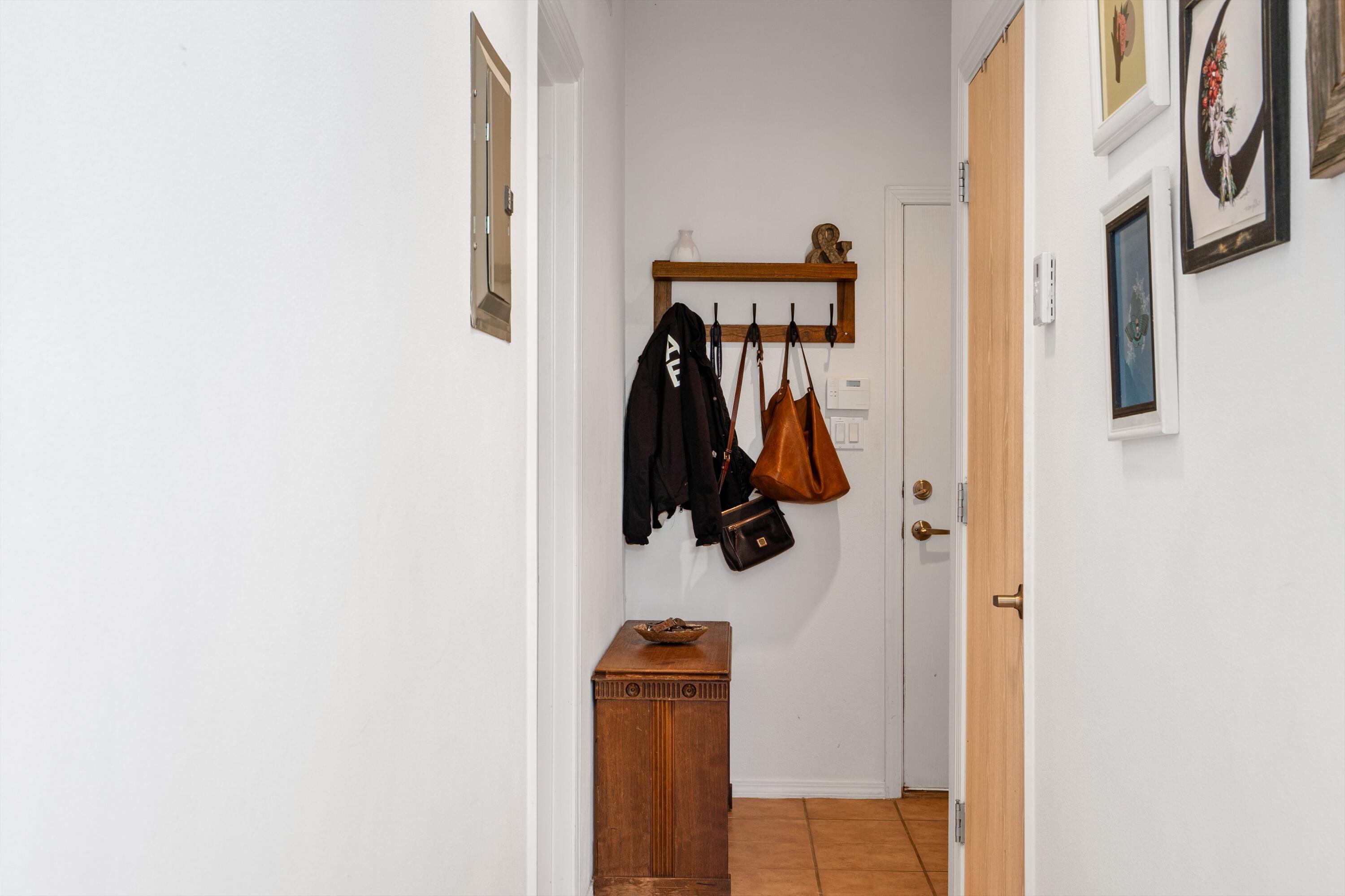 702 Broadway Boulevard SE 4