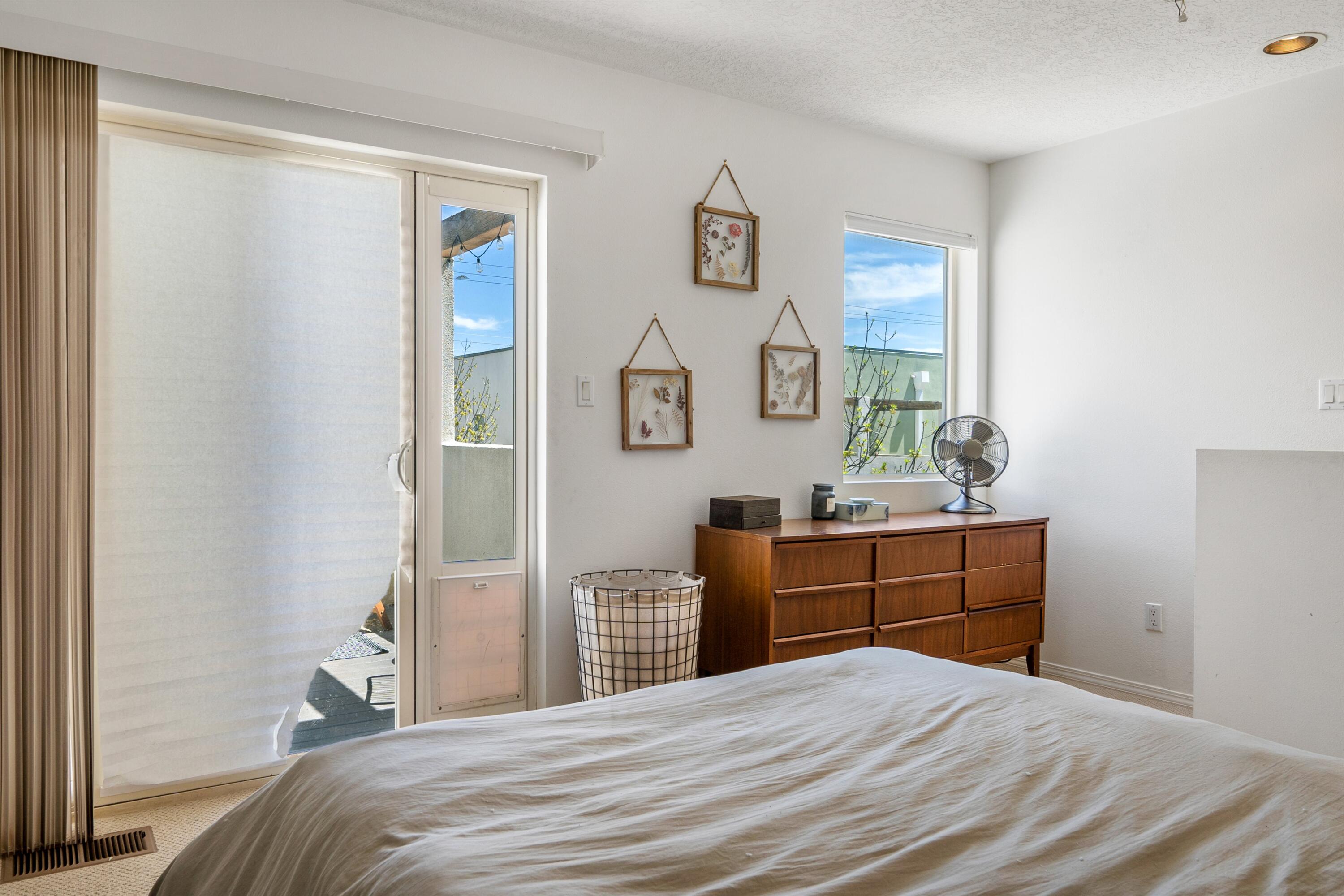 702 Broadway Boulevard SE 4