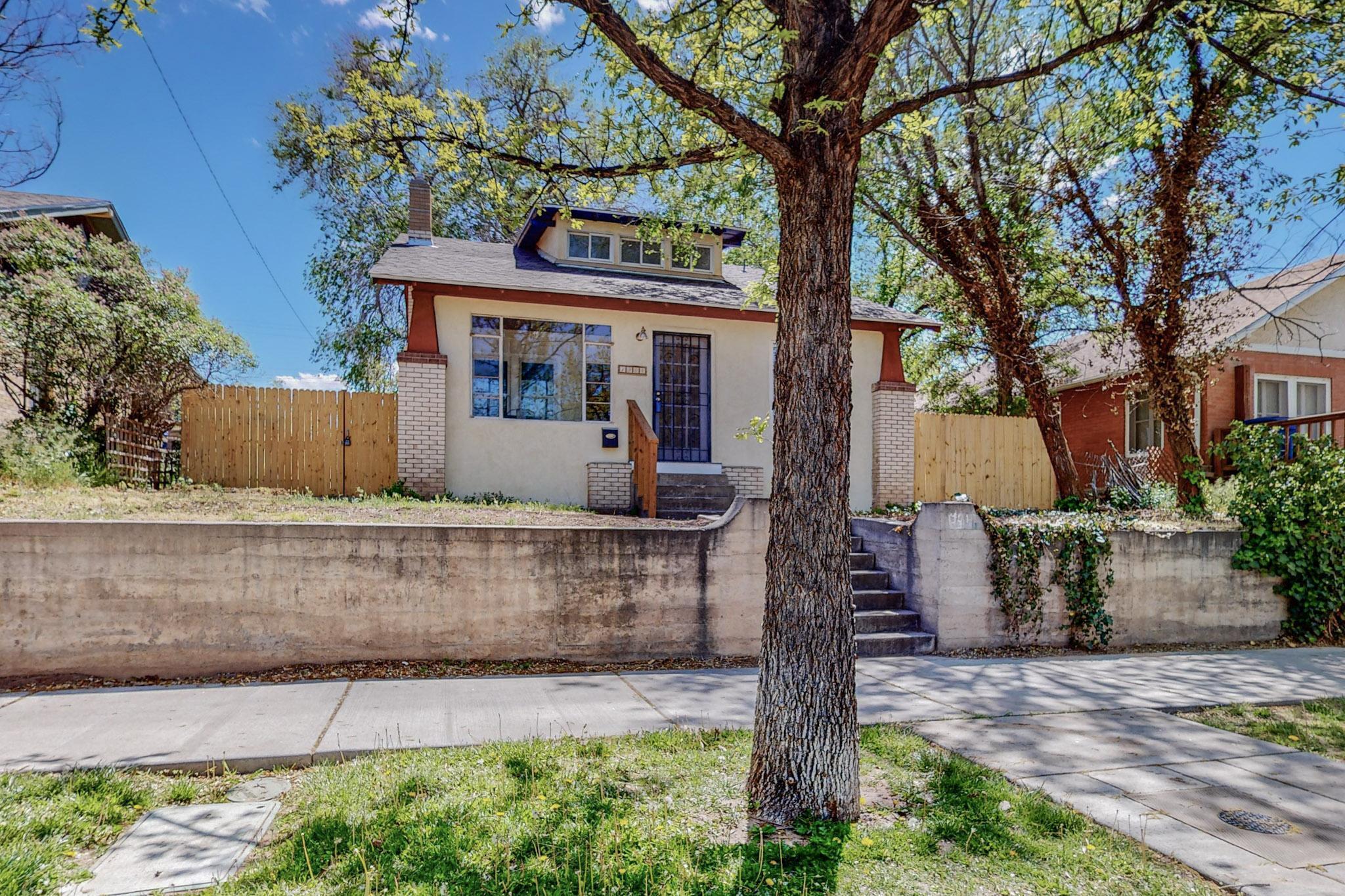 1904 Silver Avenue SE