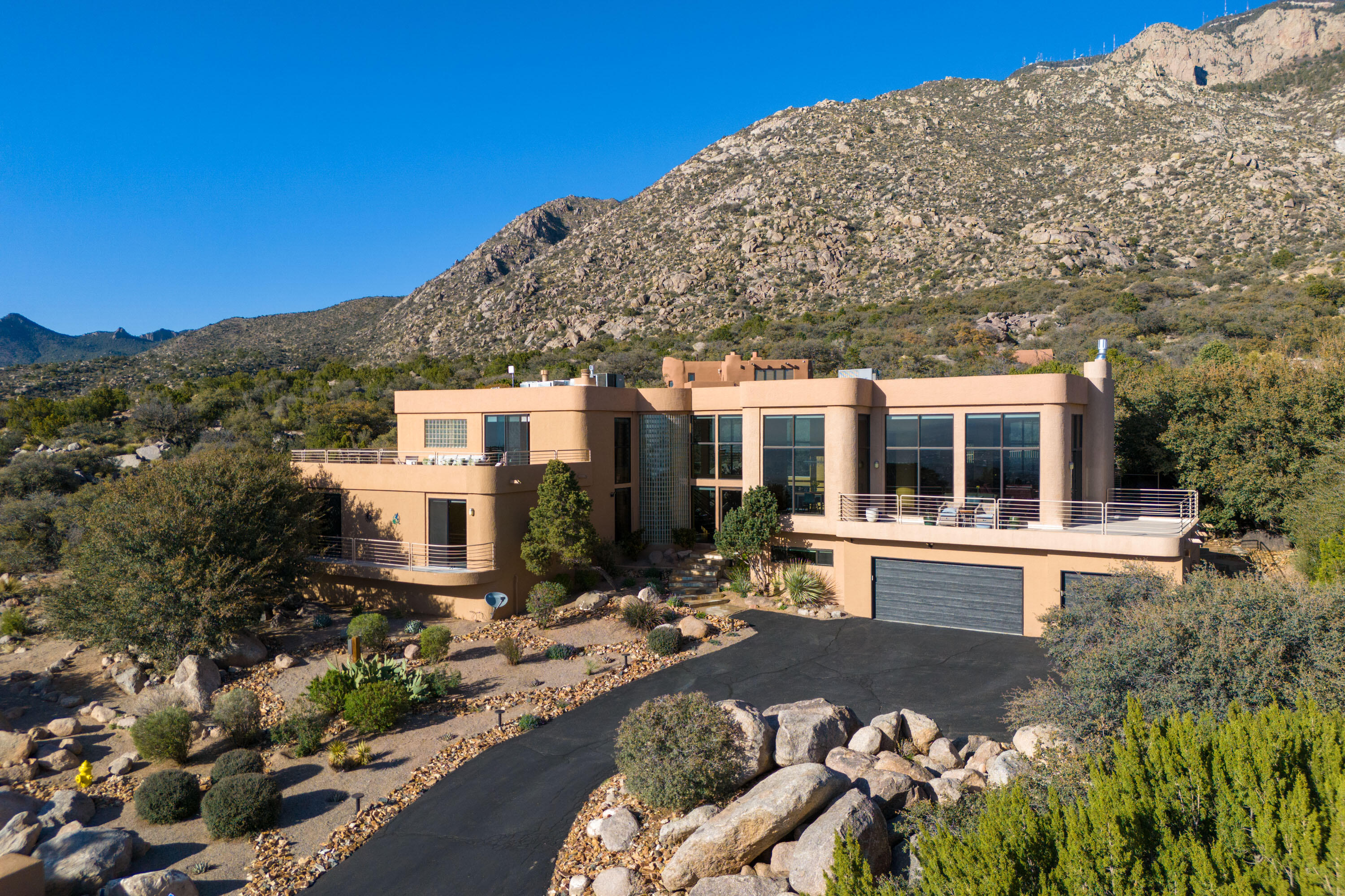 43 Rock Ridge Drive NE