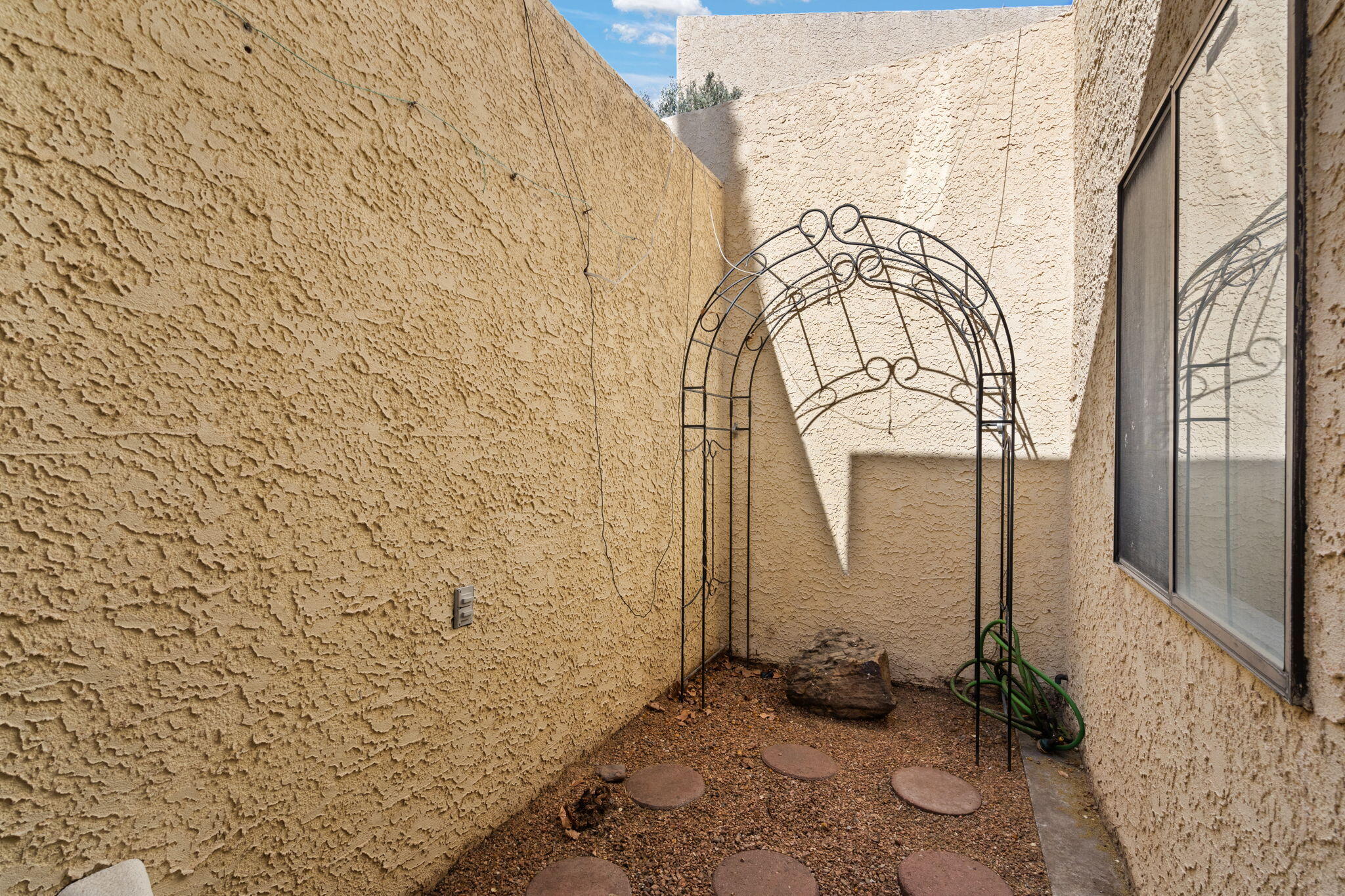 10021 Lagrima De Oro Road NE