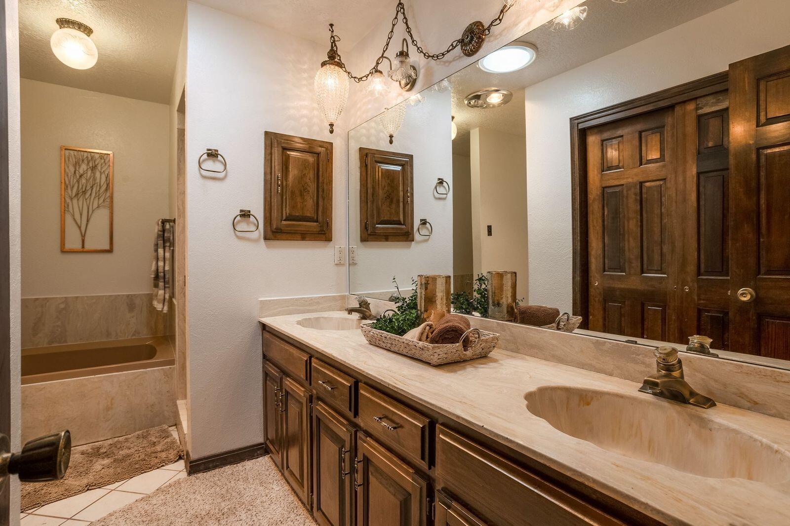12905 Tierra Montanosa Court NE