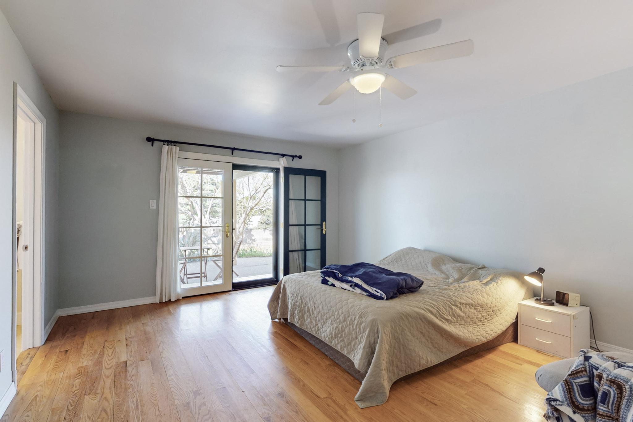 1333 Camino Cerrito SE