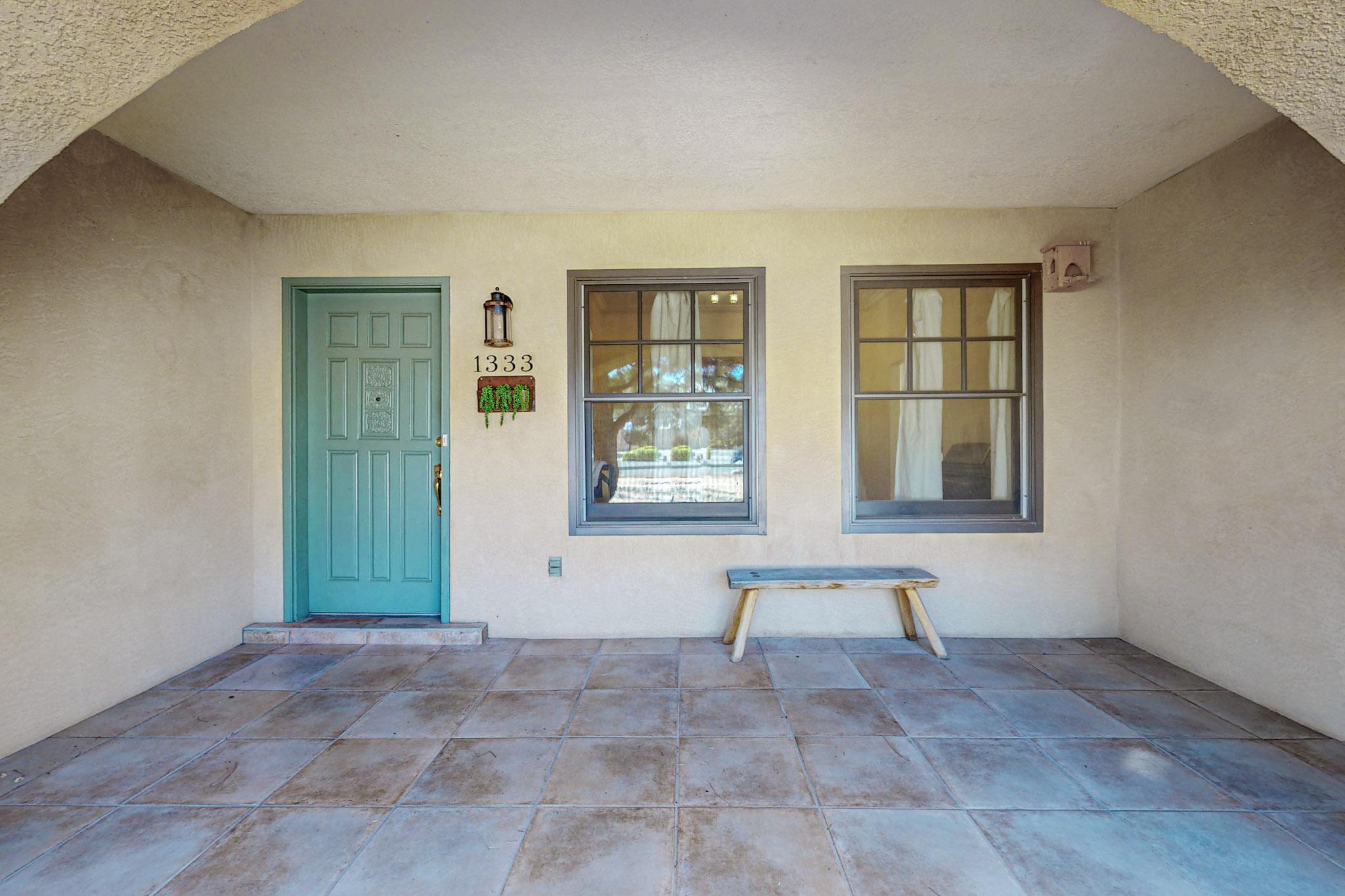 1333 Camino Cerrito SE