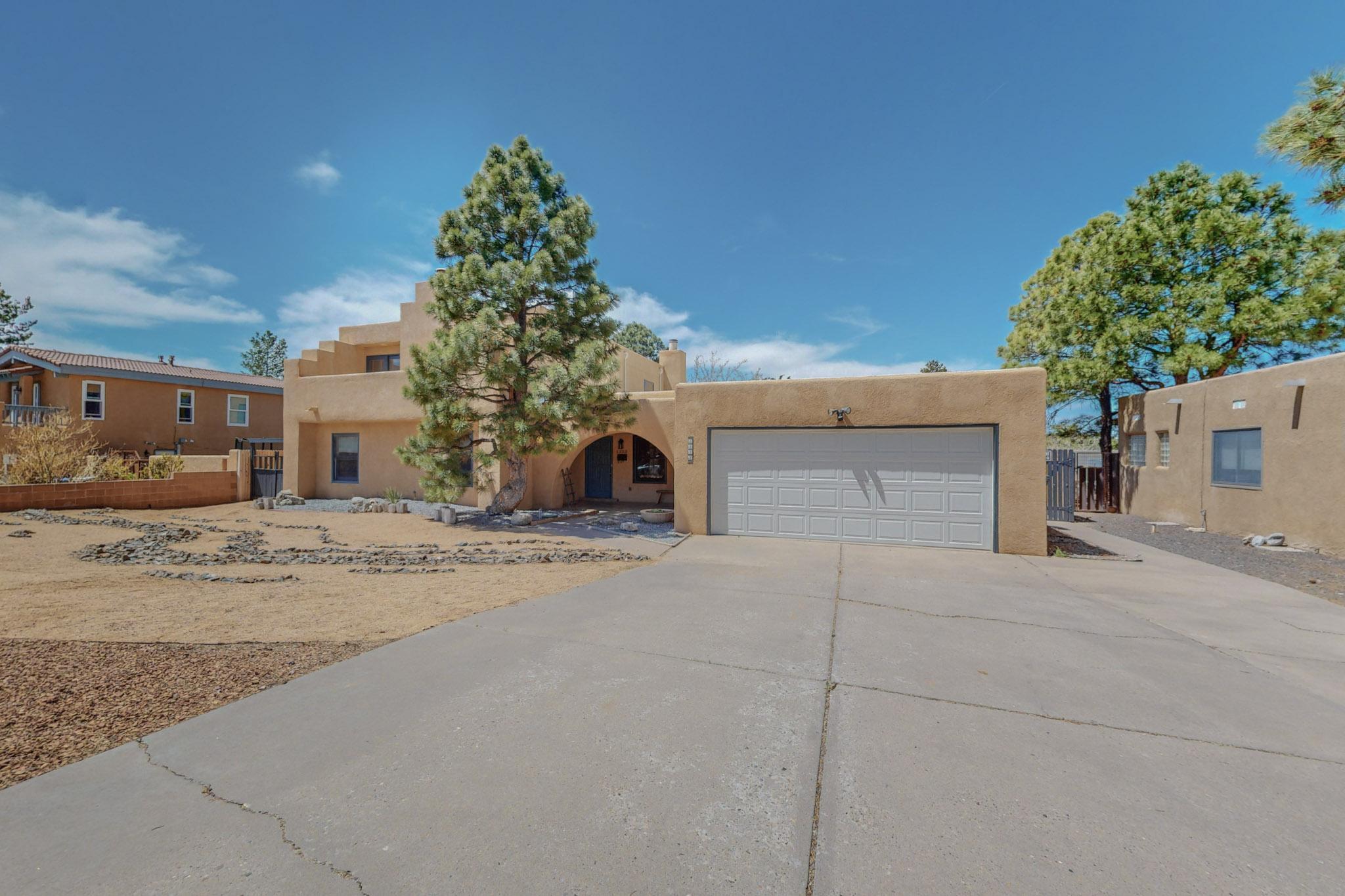 1333 Camino Cerrito SE