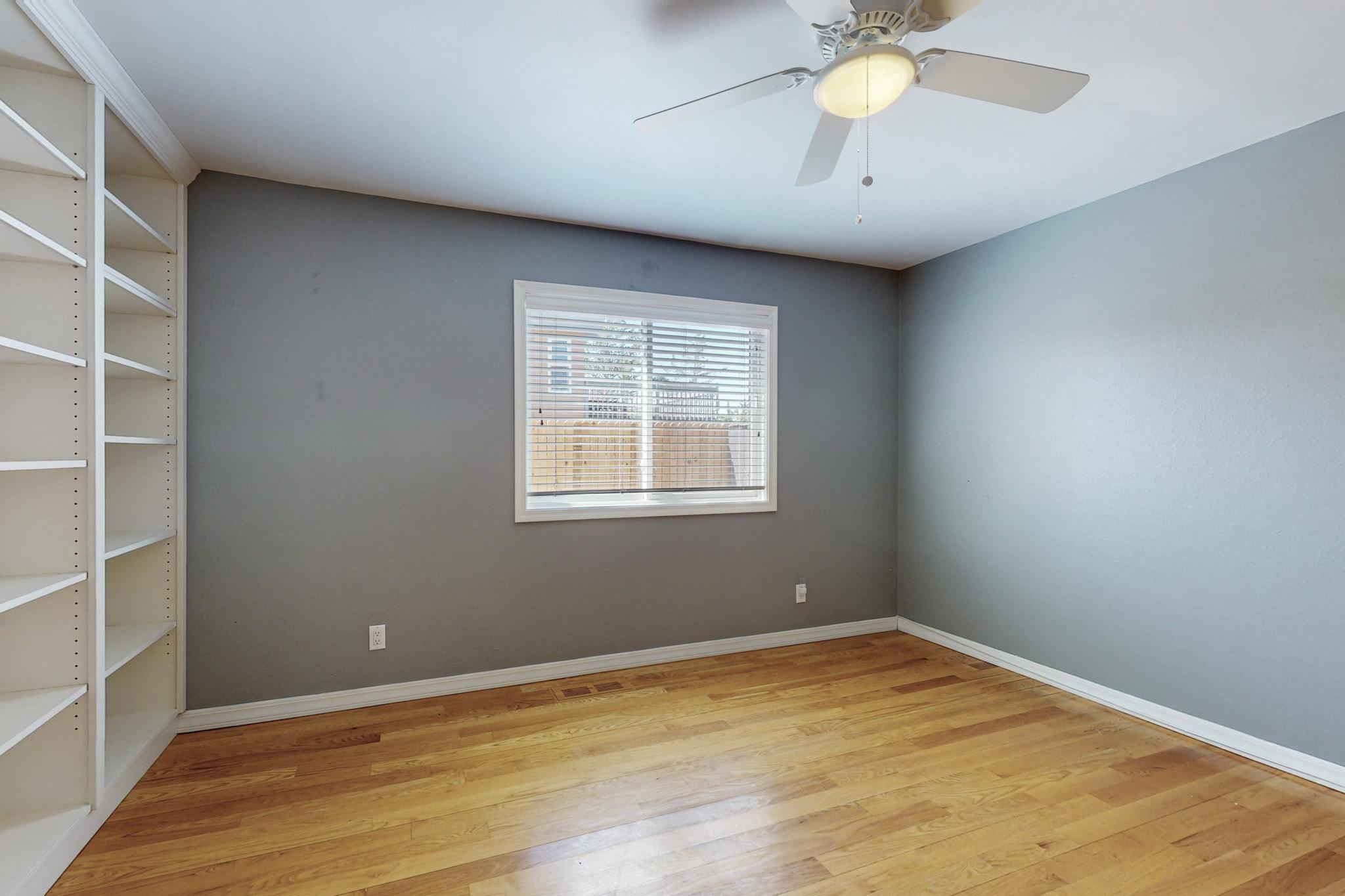 1333 Camino Cerrito SE