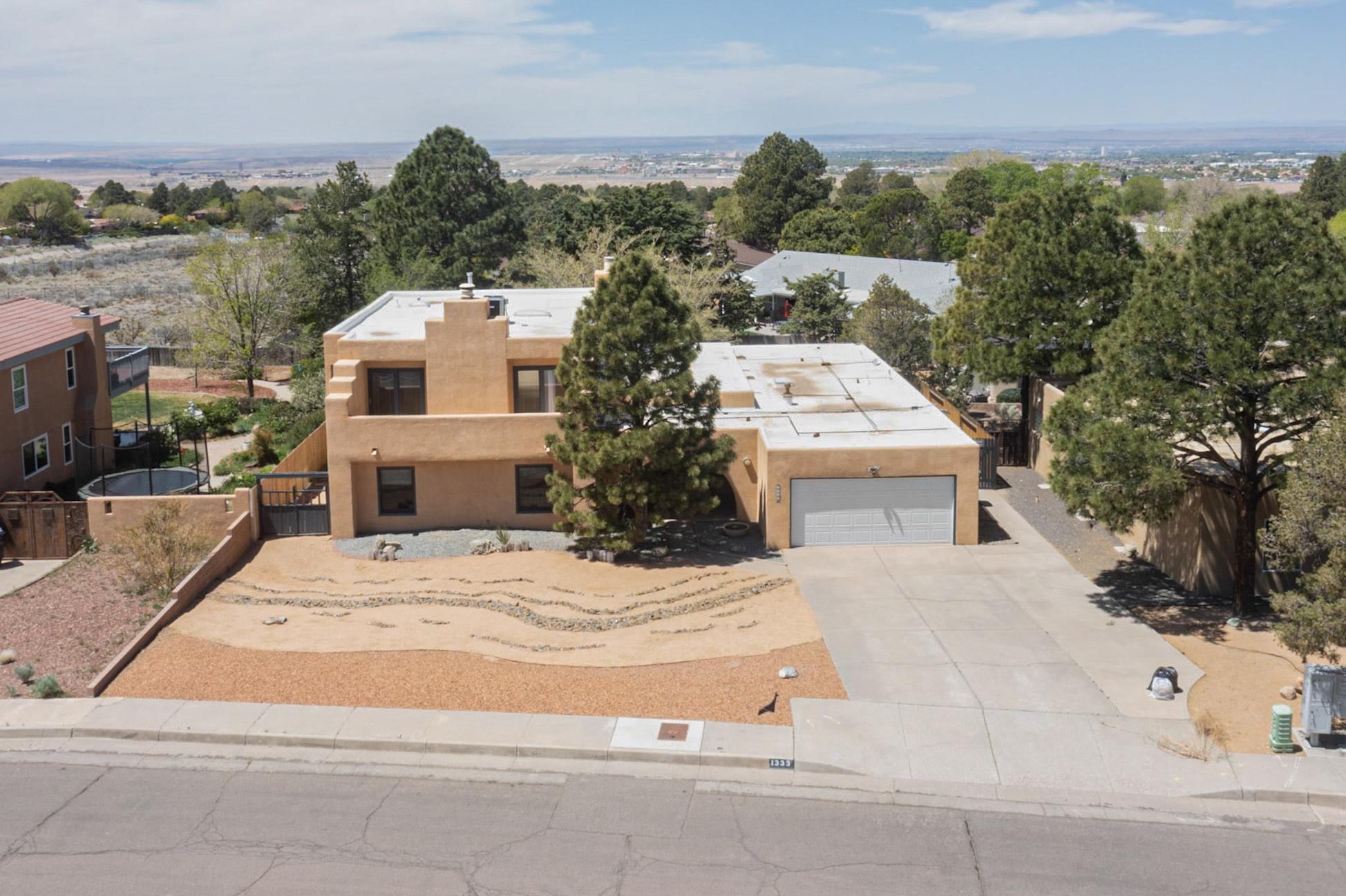 1333 Camino Cerrito SE