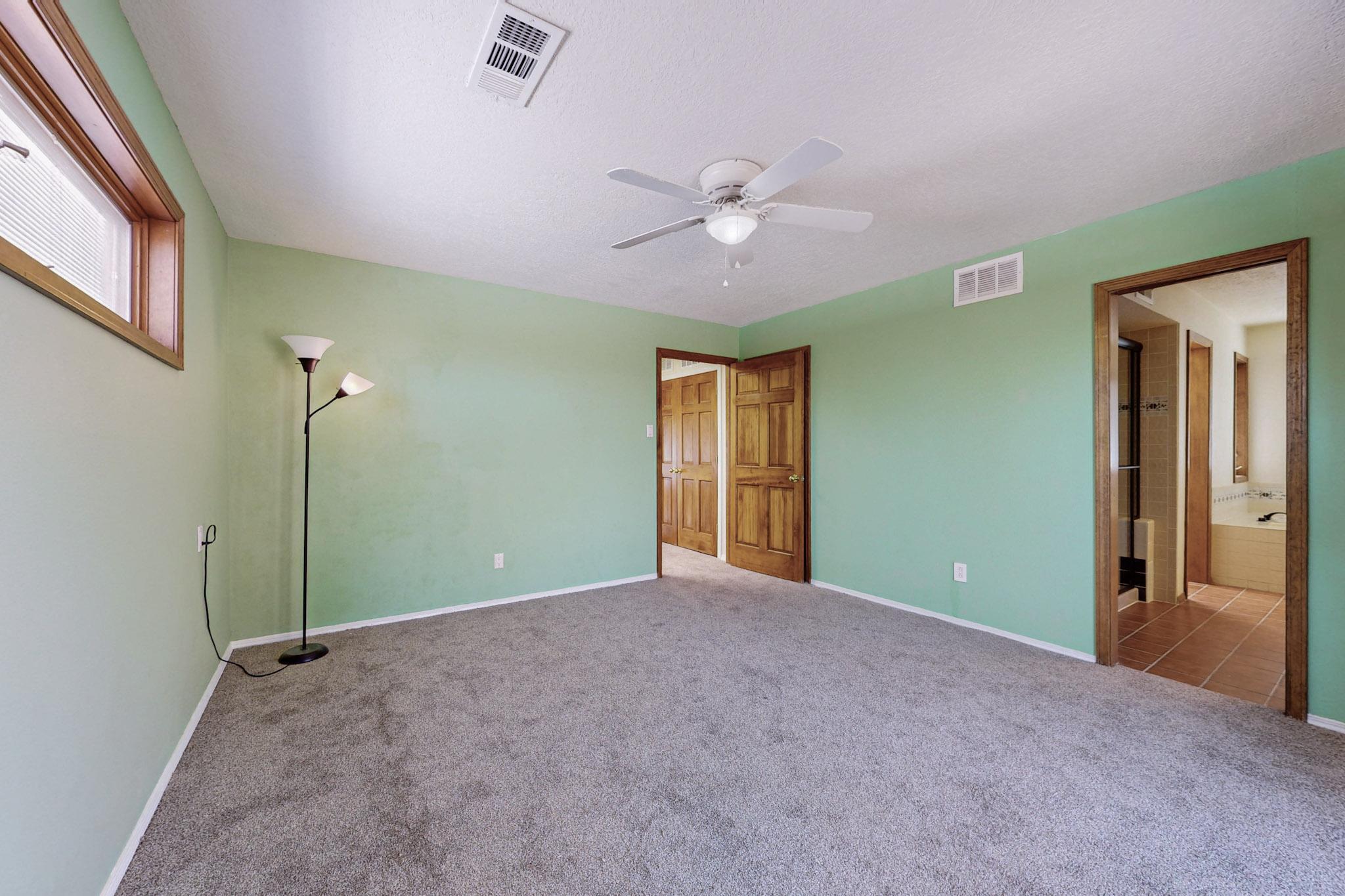 1333 Camino Cerrito SE