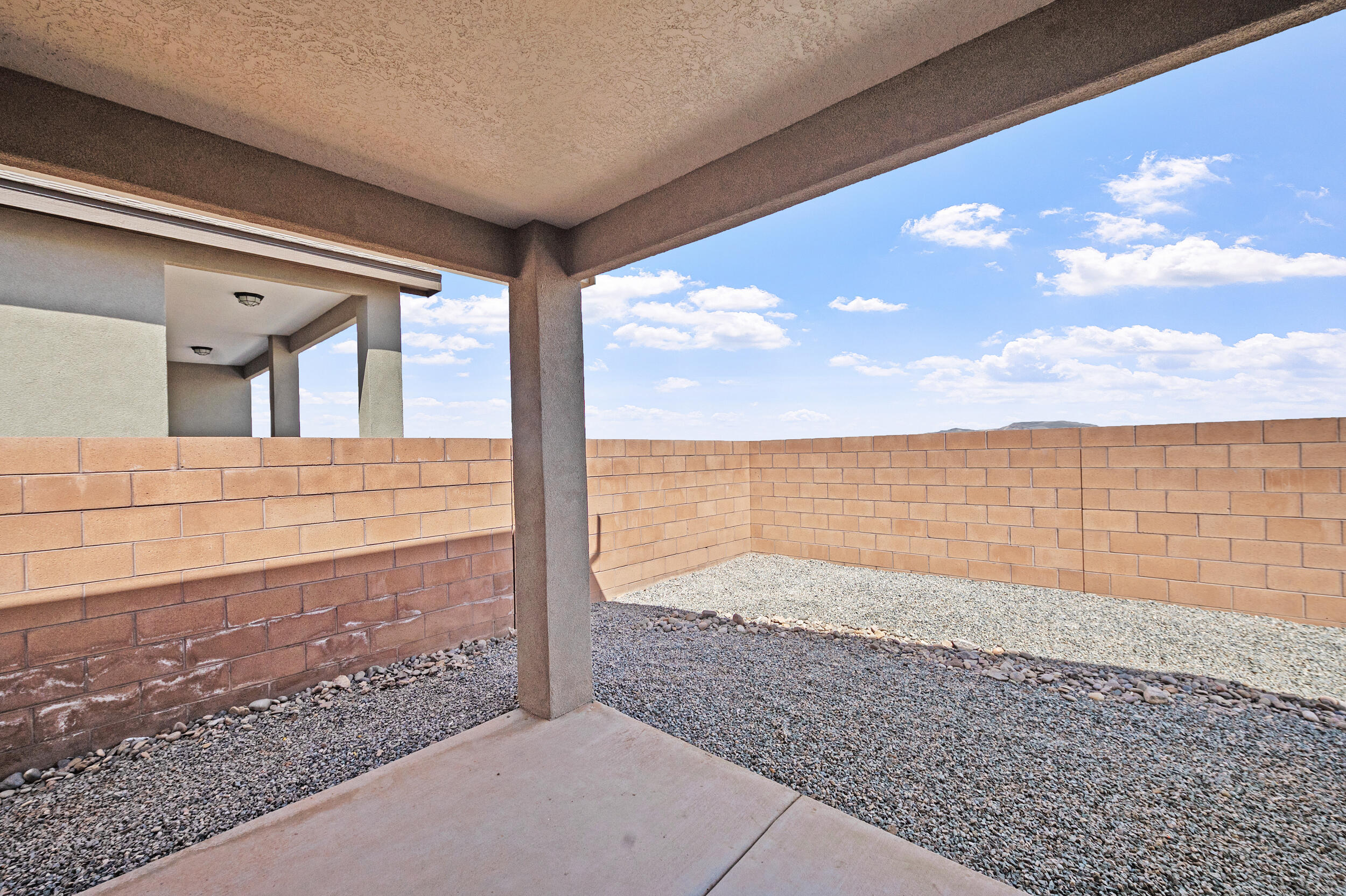 2324 Isabella Lane