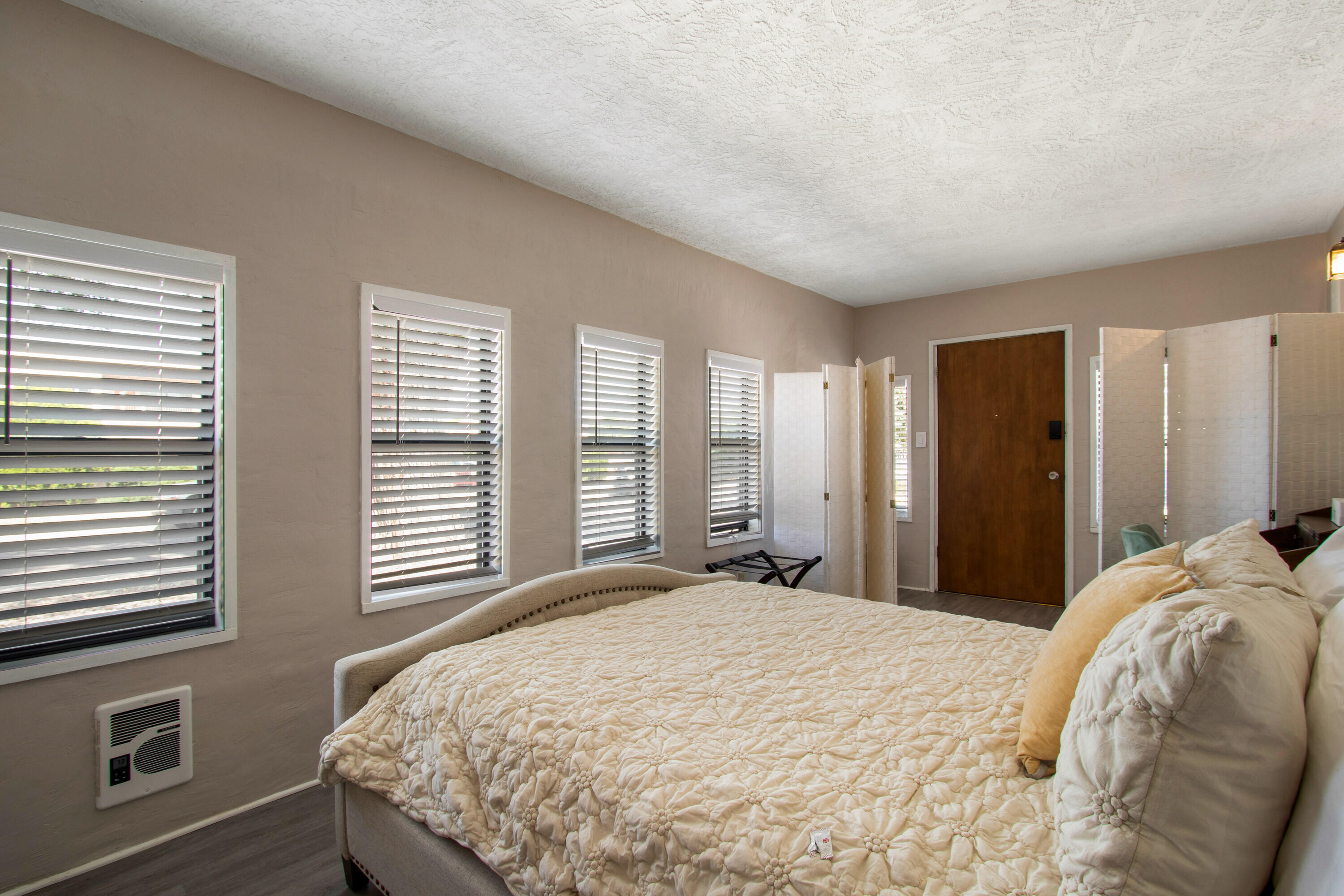432 & 434 Quincy Street NE