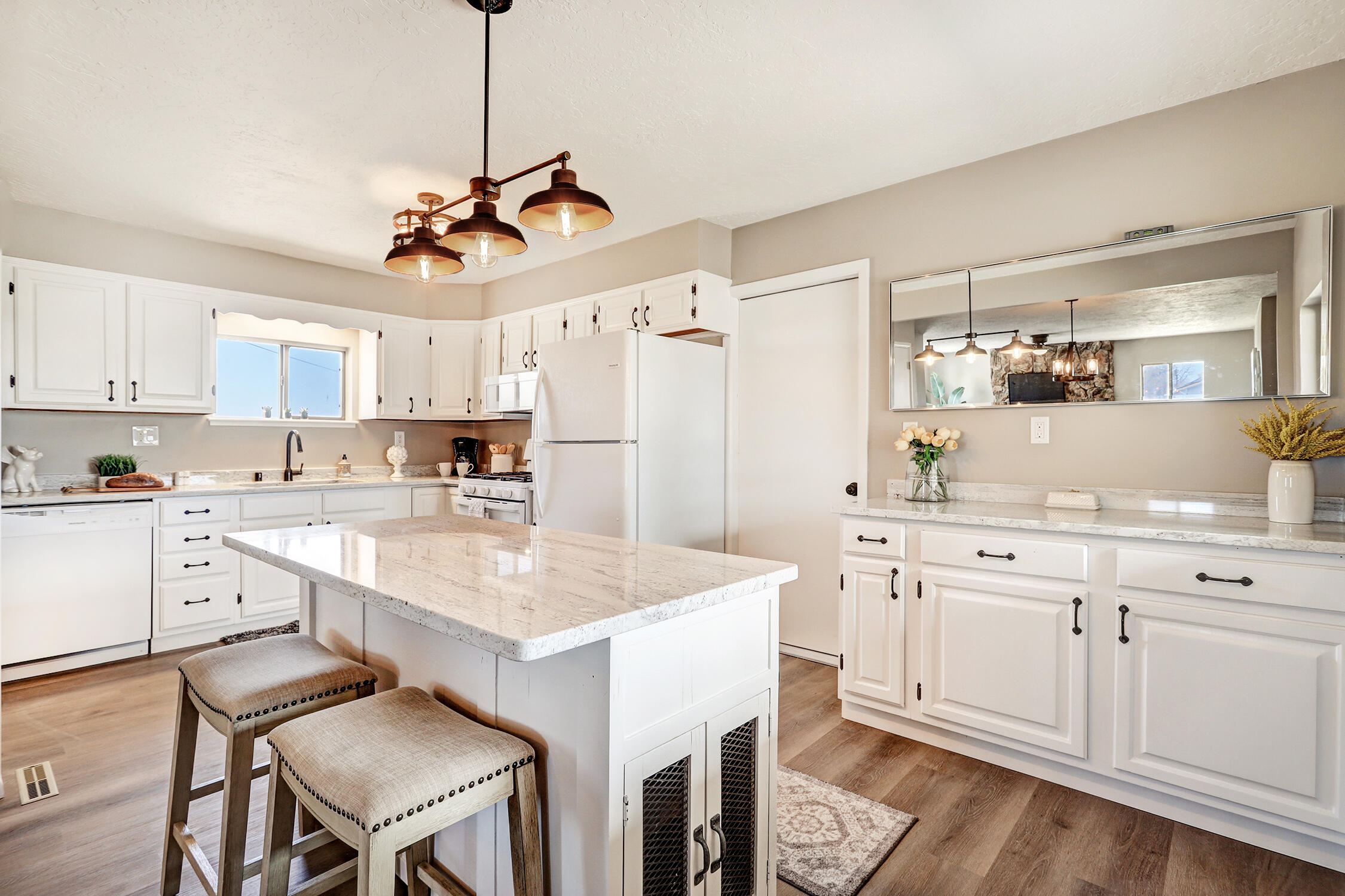 3415 E Martinez Road