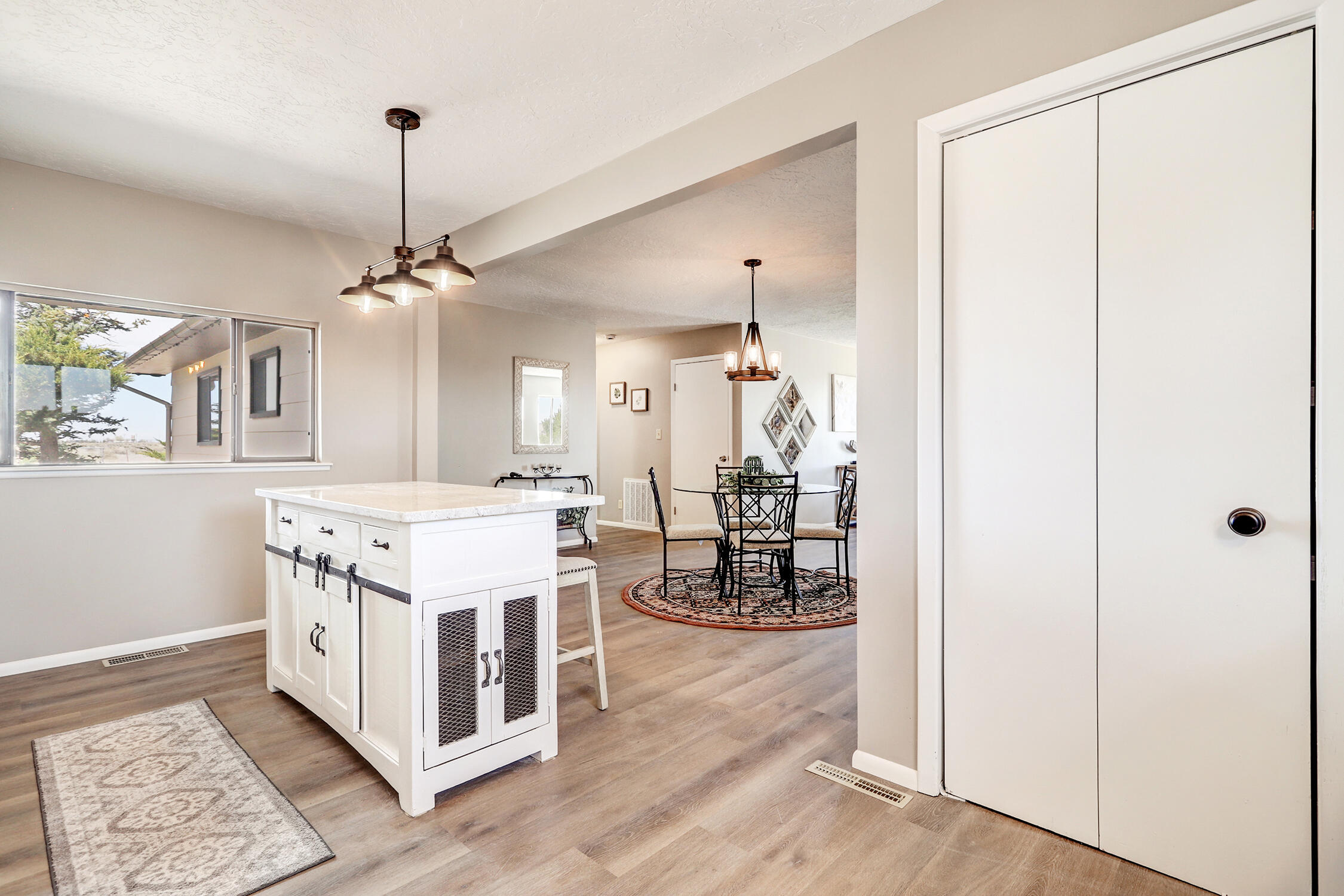 3415 E Martinez Road