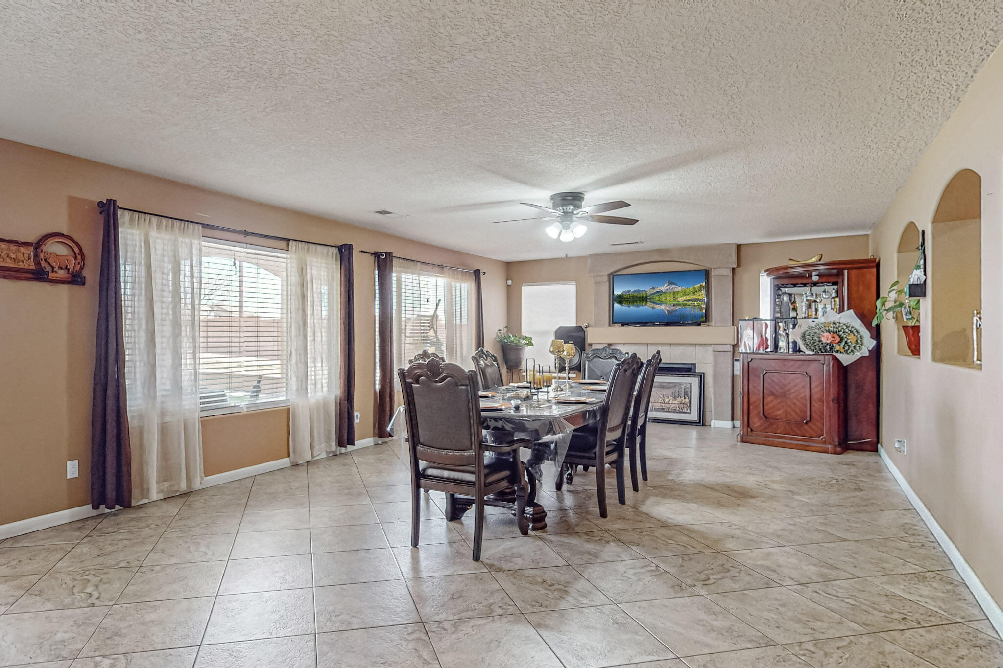 1043 Pinatubo Place NW