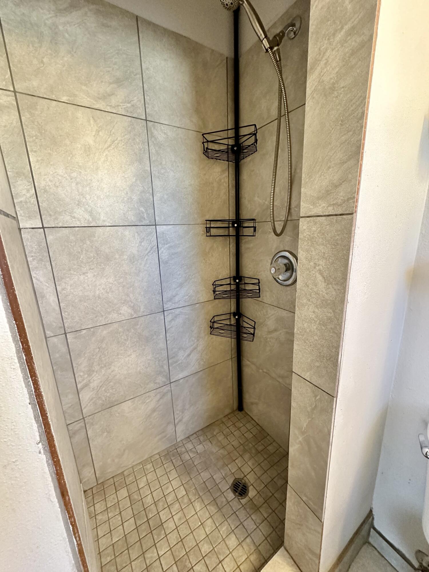 1120 June Street NE