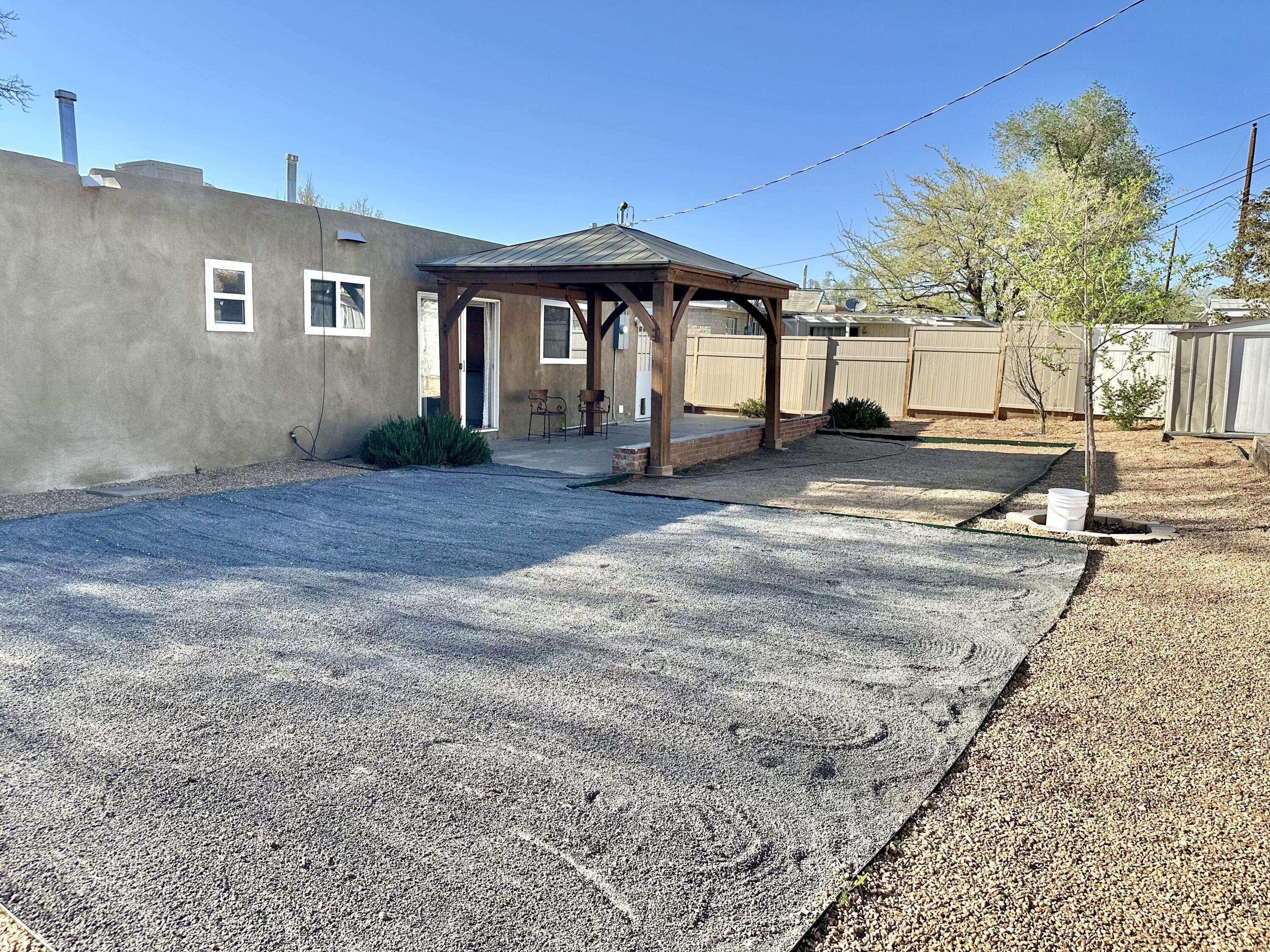 1120 June Street NE