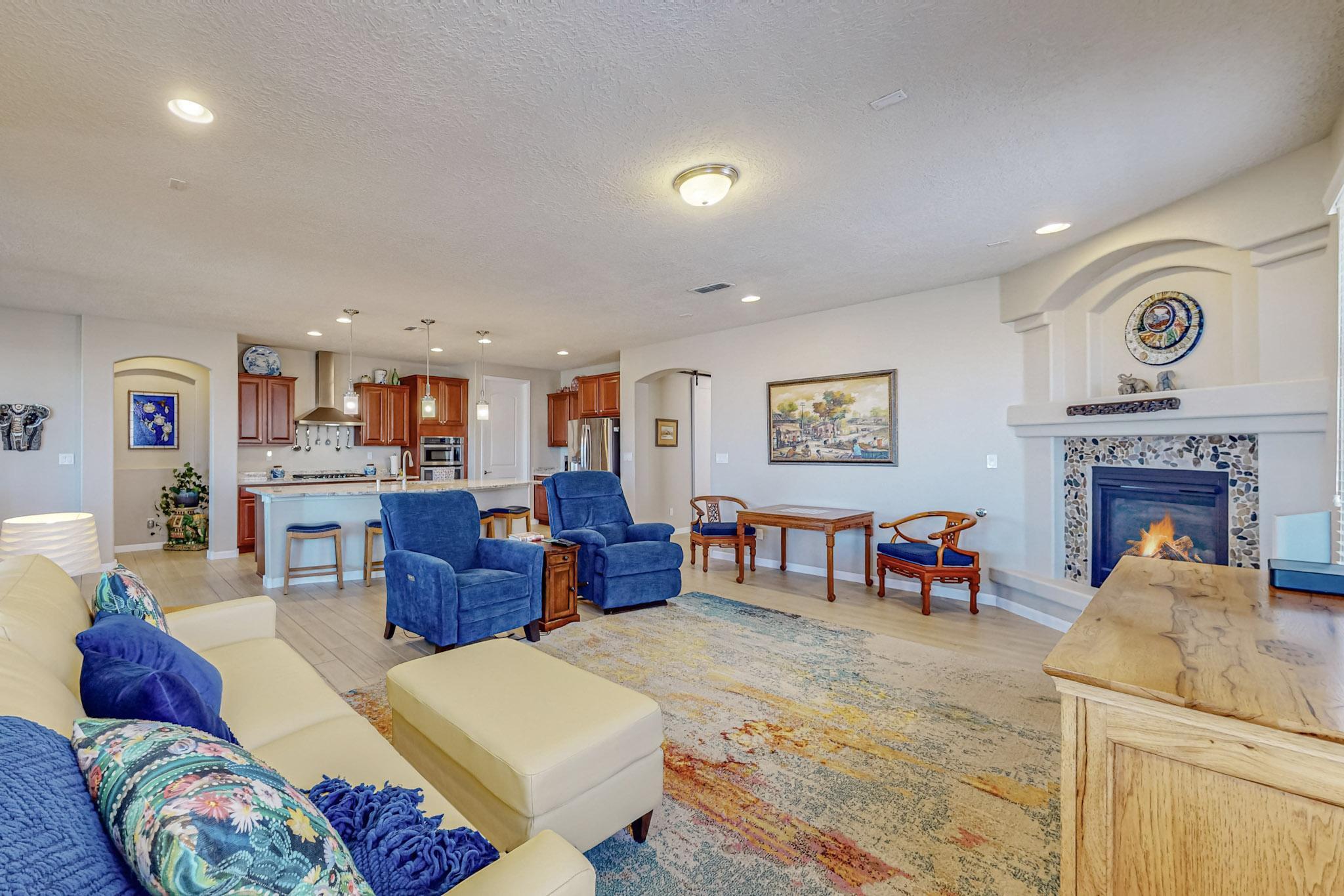 2112 Cave Creek Lane NW