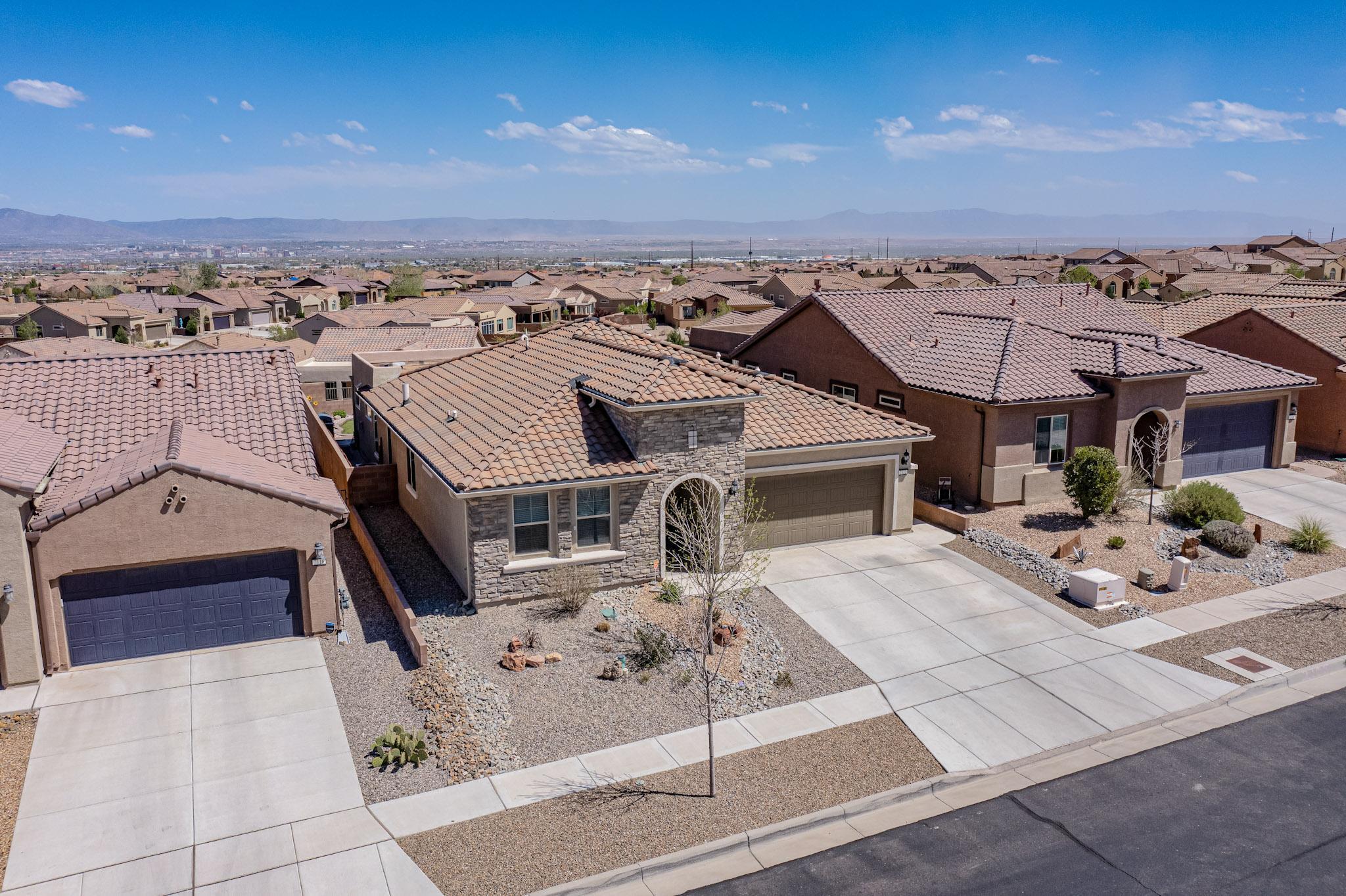 2112 Cave Creek Lane NW