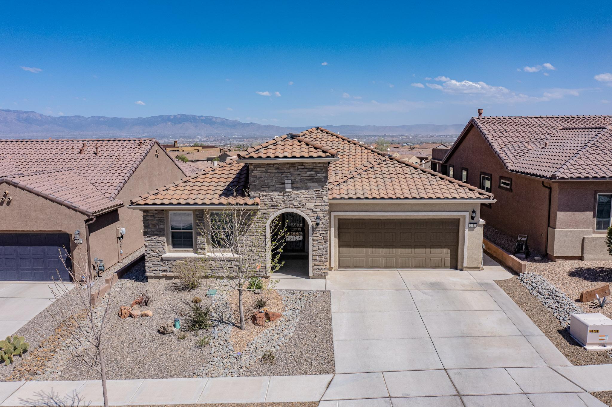 2112 Cave Creek Lane NW