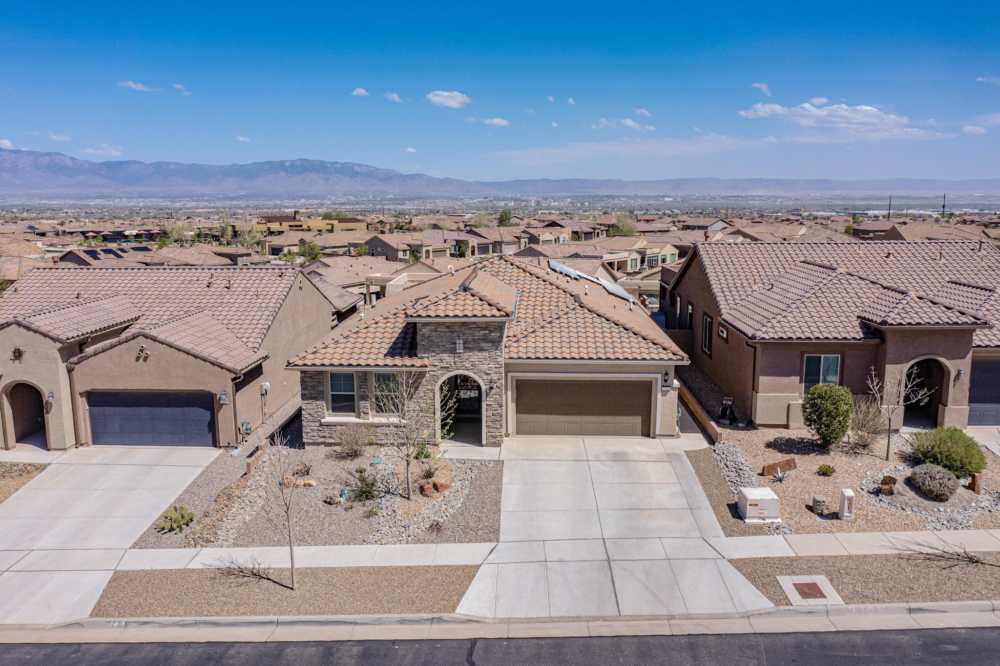 2112 Cave Creek Lane NW