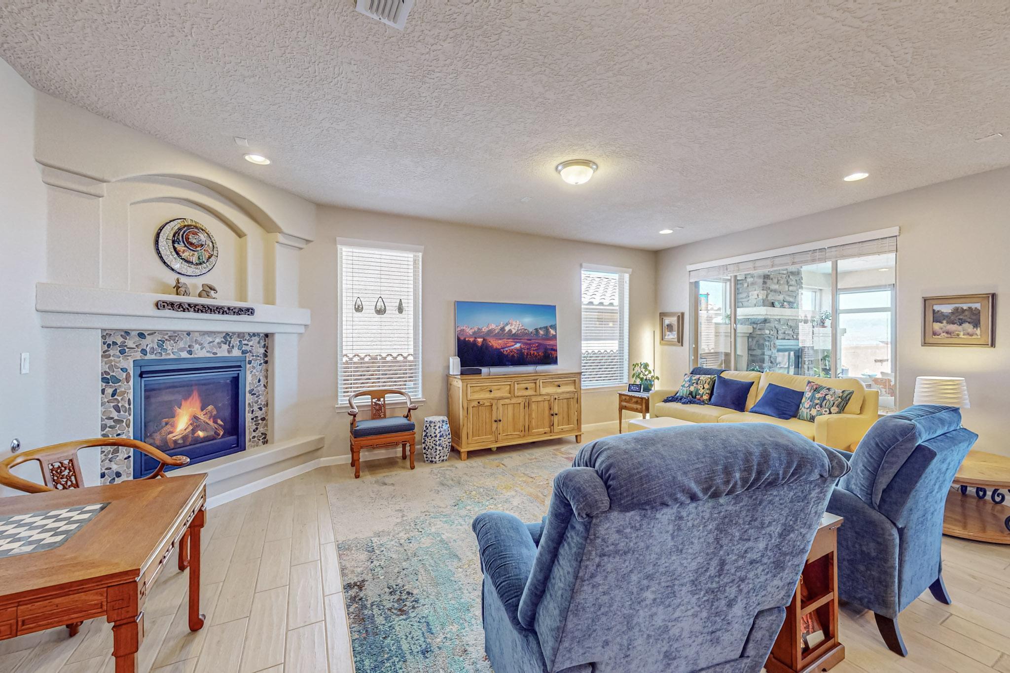 2112 Cave Creek Lane NW