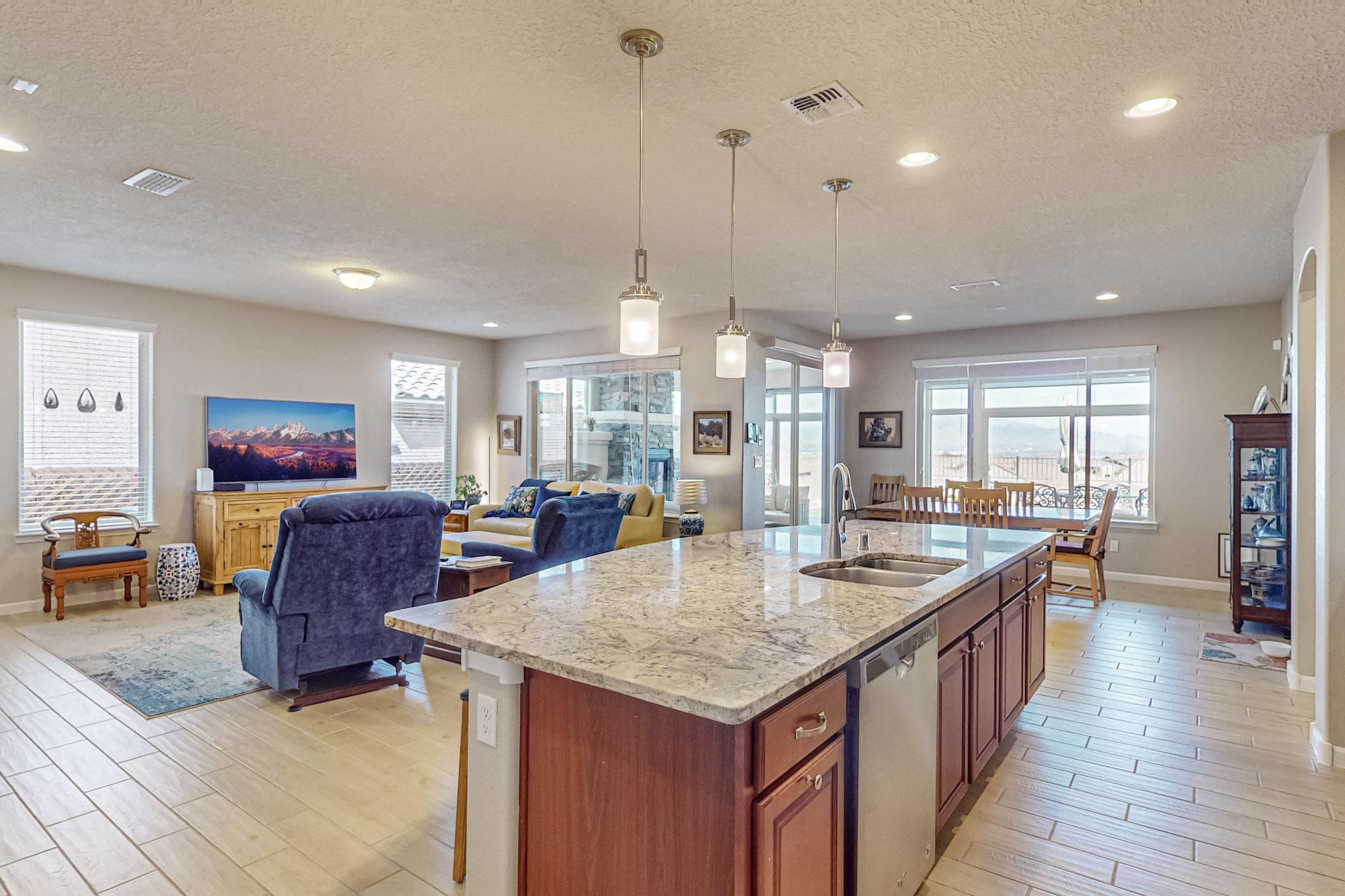 2112 Cave Creek Lane NW