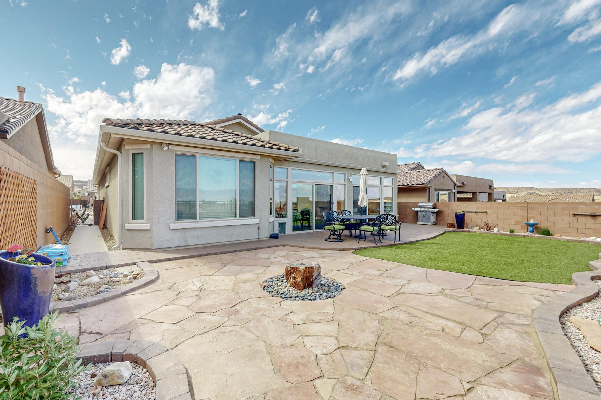 2112 Cave Creek Lane NW