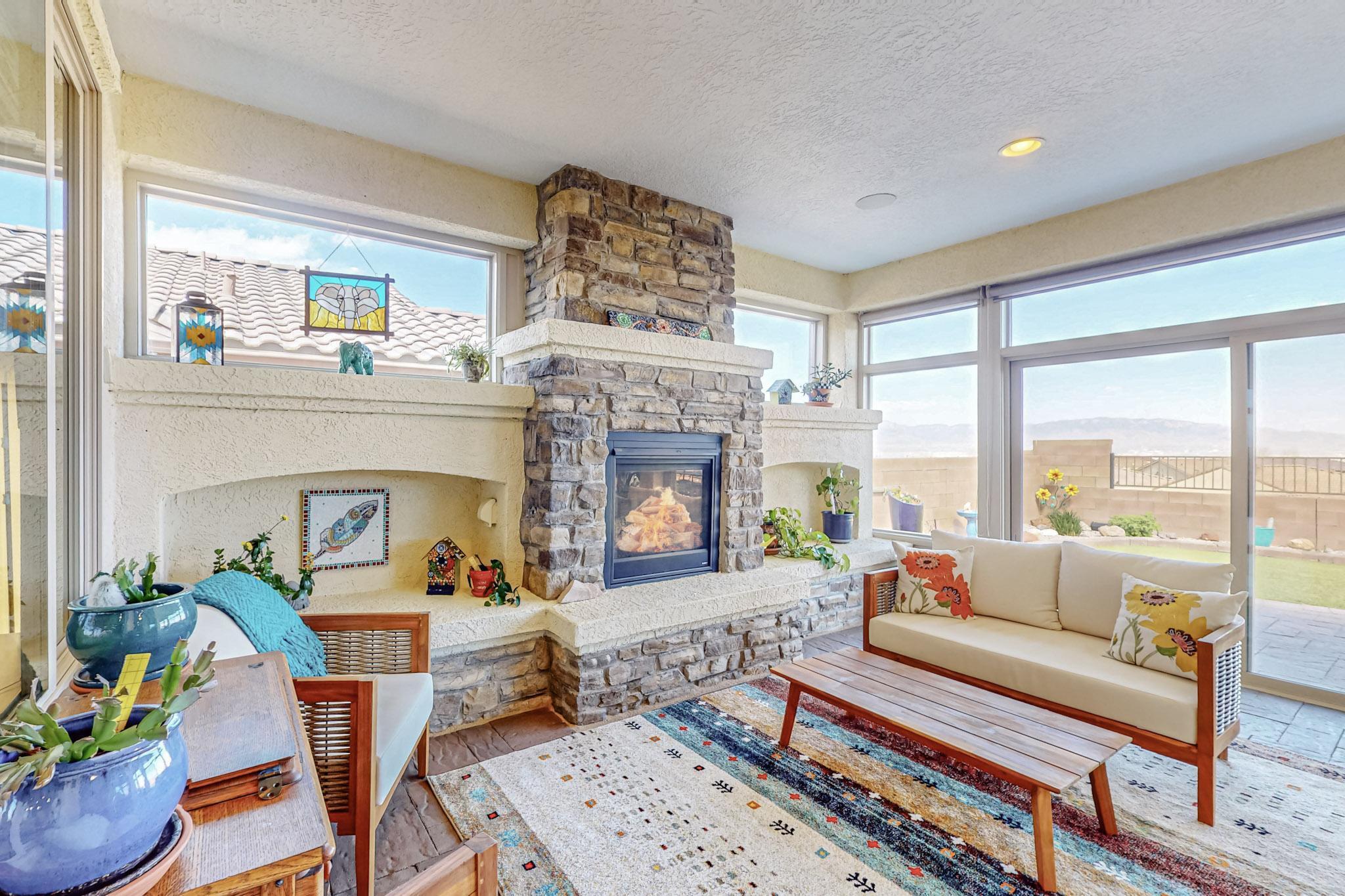 2112 Cave Creek Lane NW