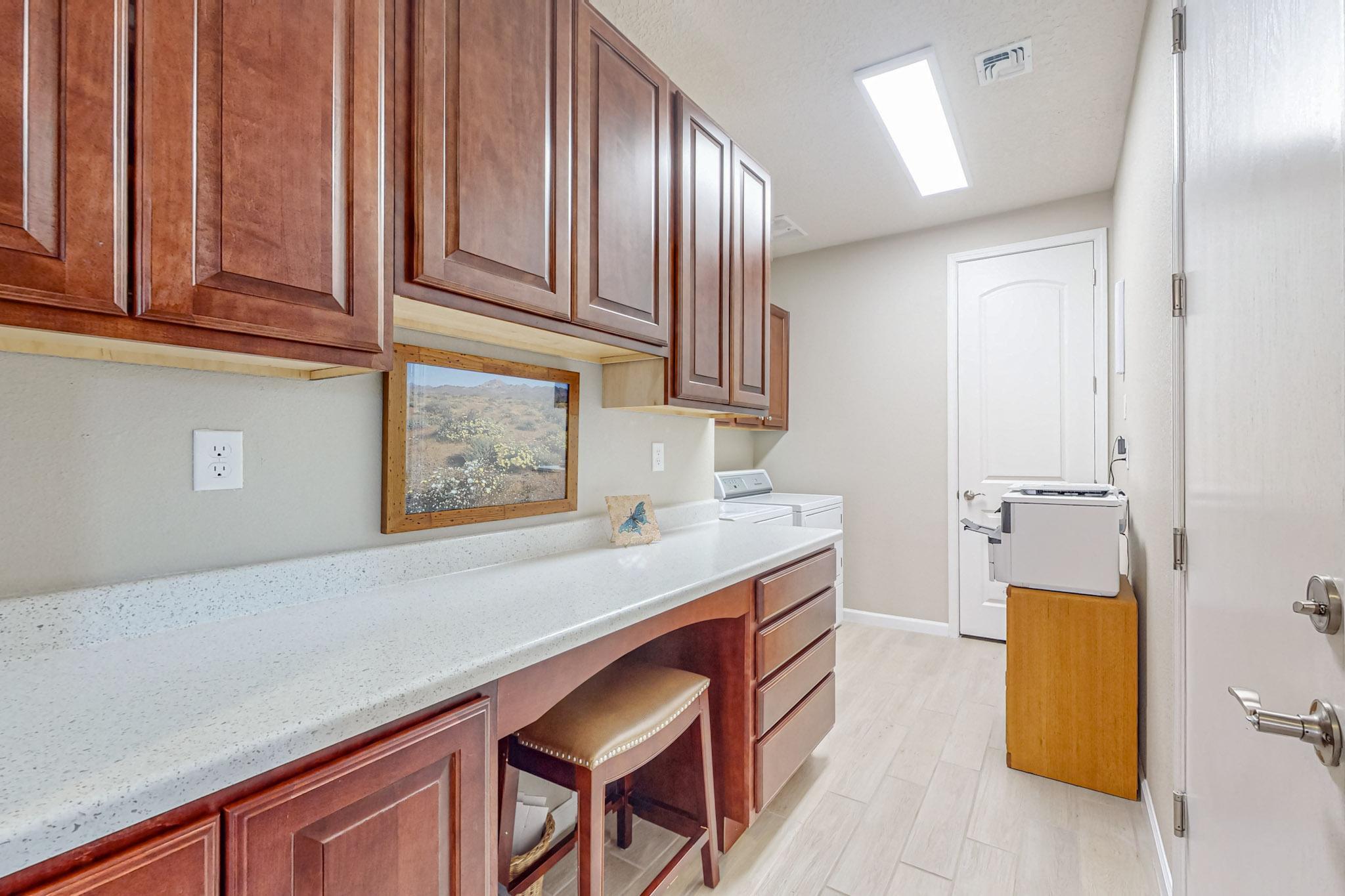 2112 Cave Creek Lane NW