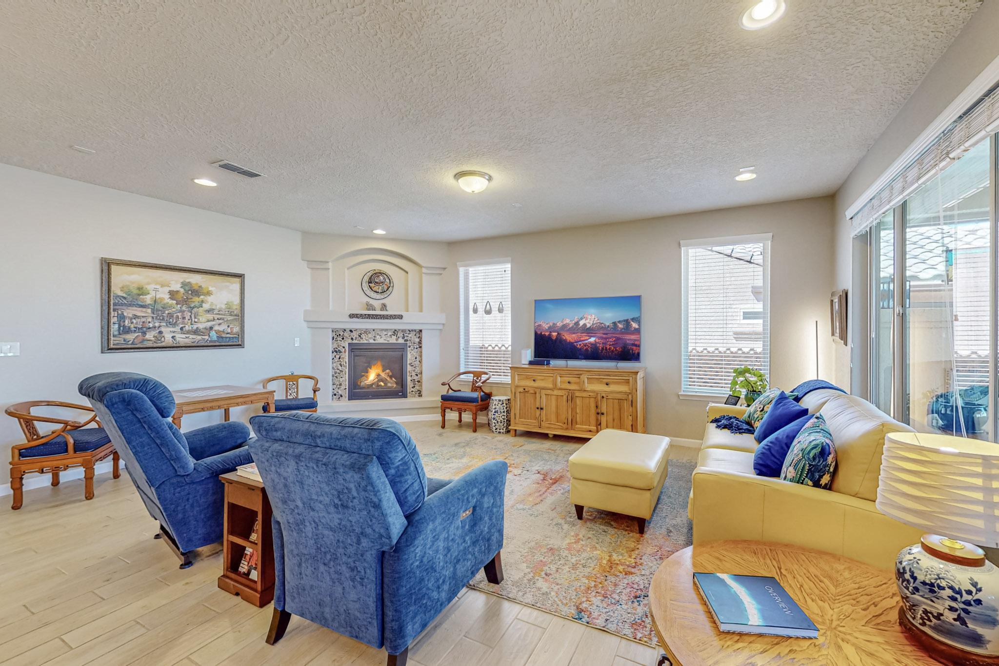 2112 Cave Creek Lane NW