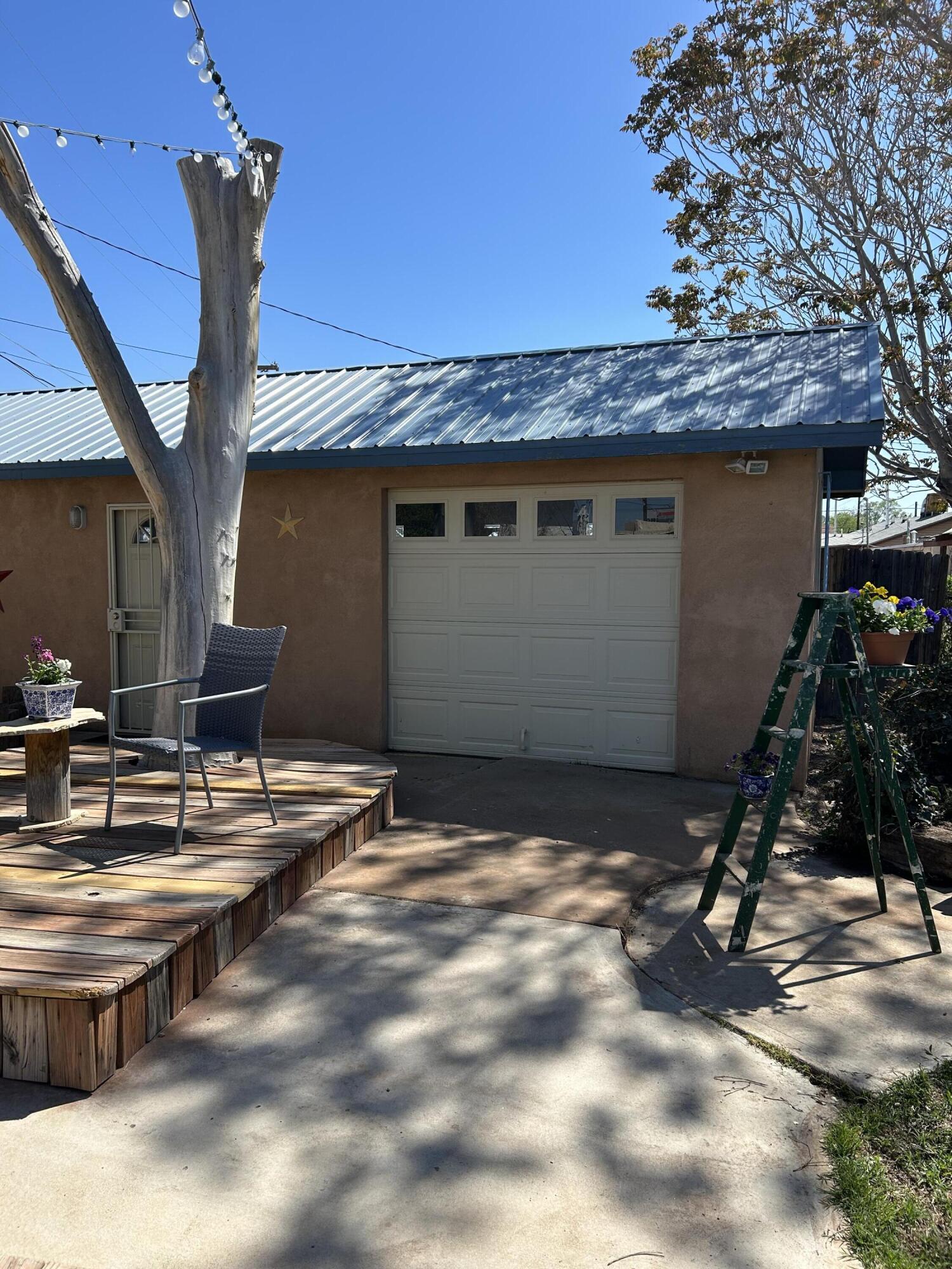 412 Griegos Road NW
