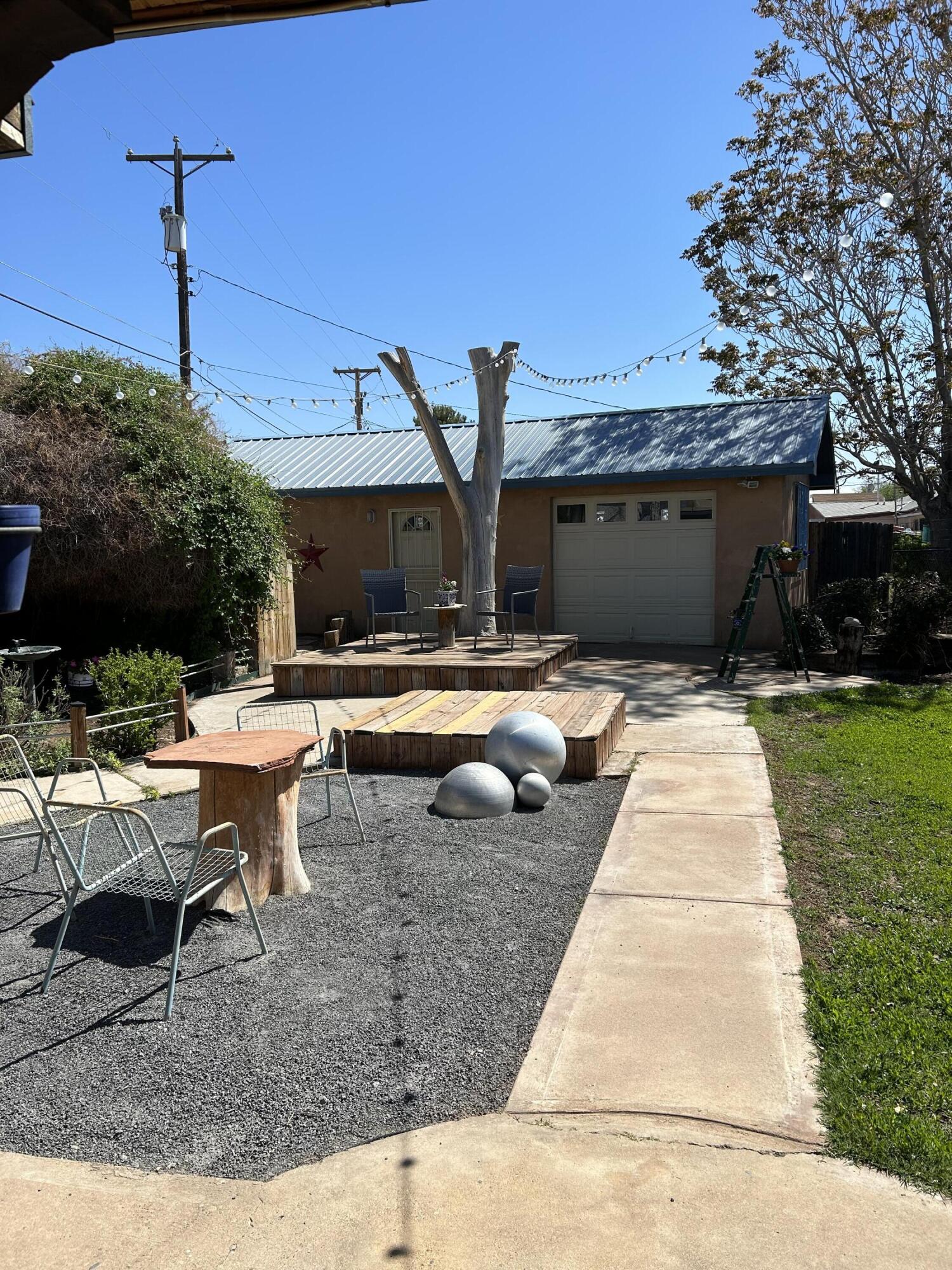 412 Griegos Road NW