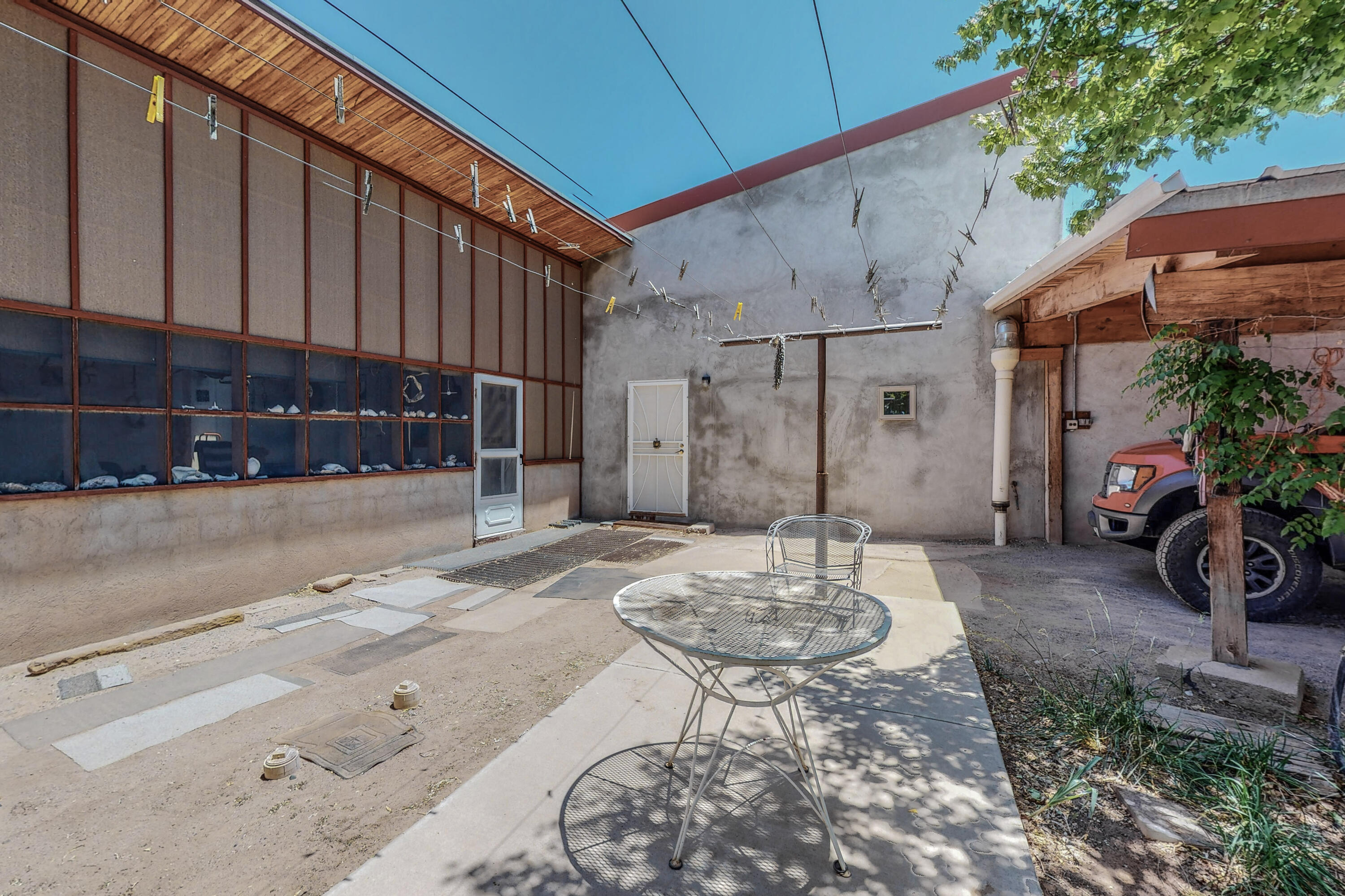 21 Llanito Road