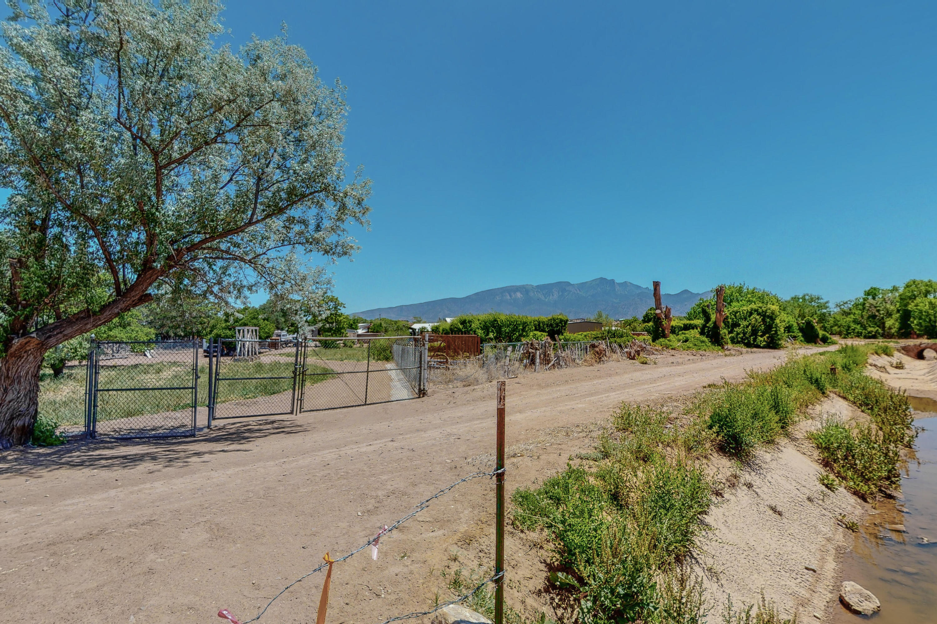 21 Llanito Road