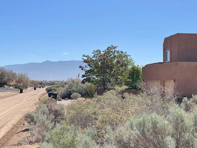 15th Ave (L11 B36 U10) SE