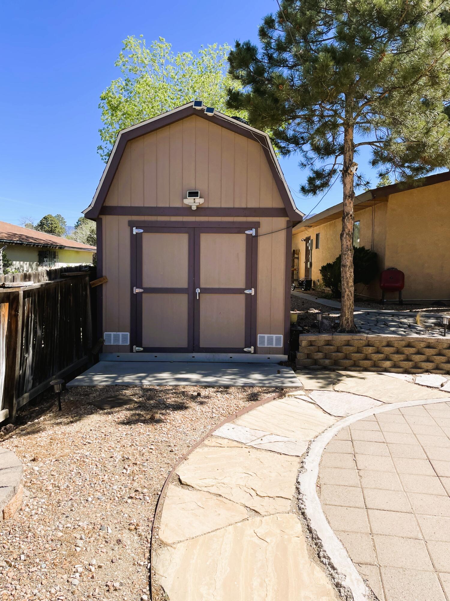 912 Cuatro Cerros Trail SE