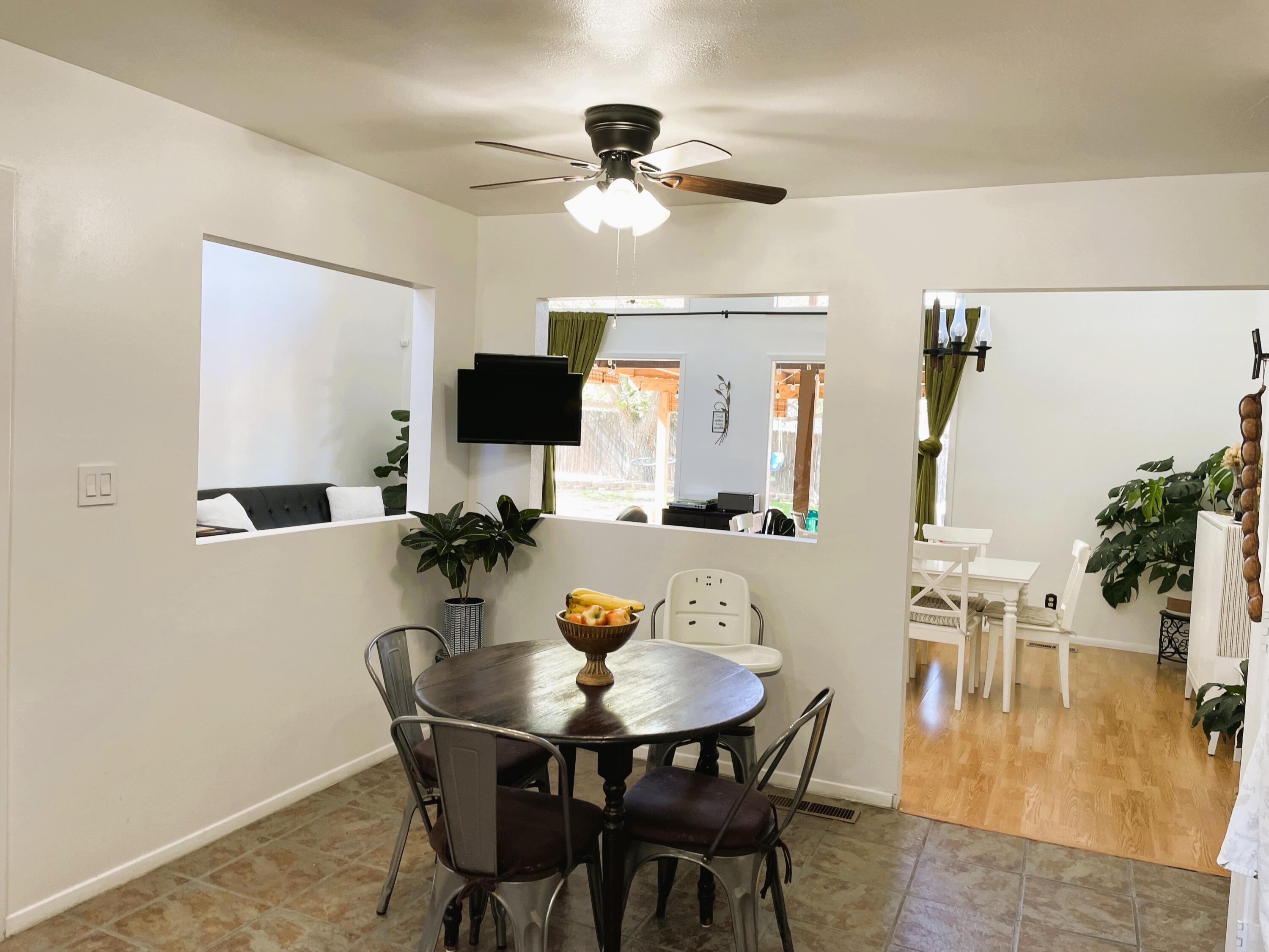 912 Cuatro Cerros Trail SE