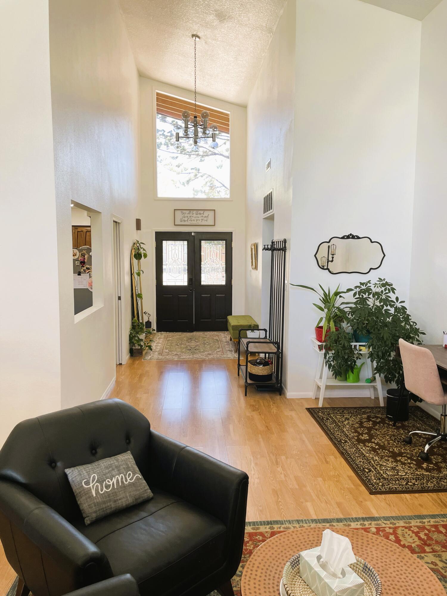 912 Cuatro Cerros Trail SE