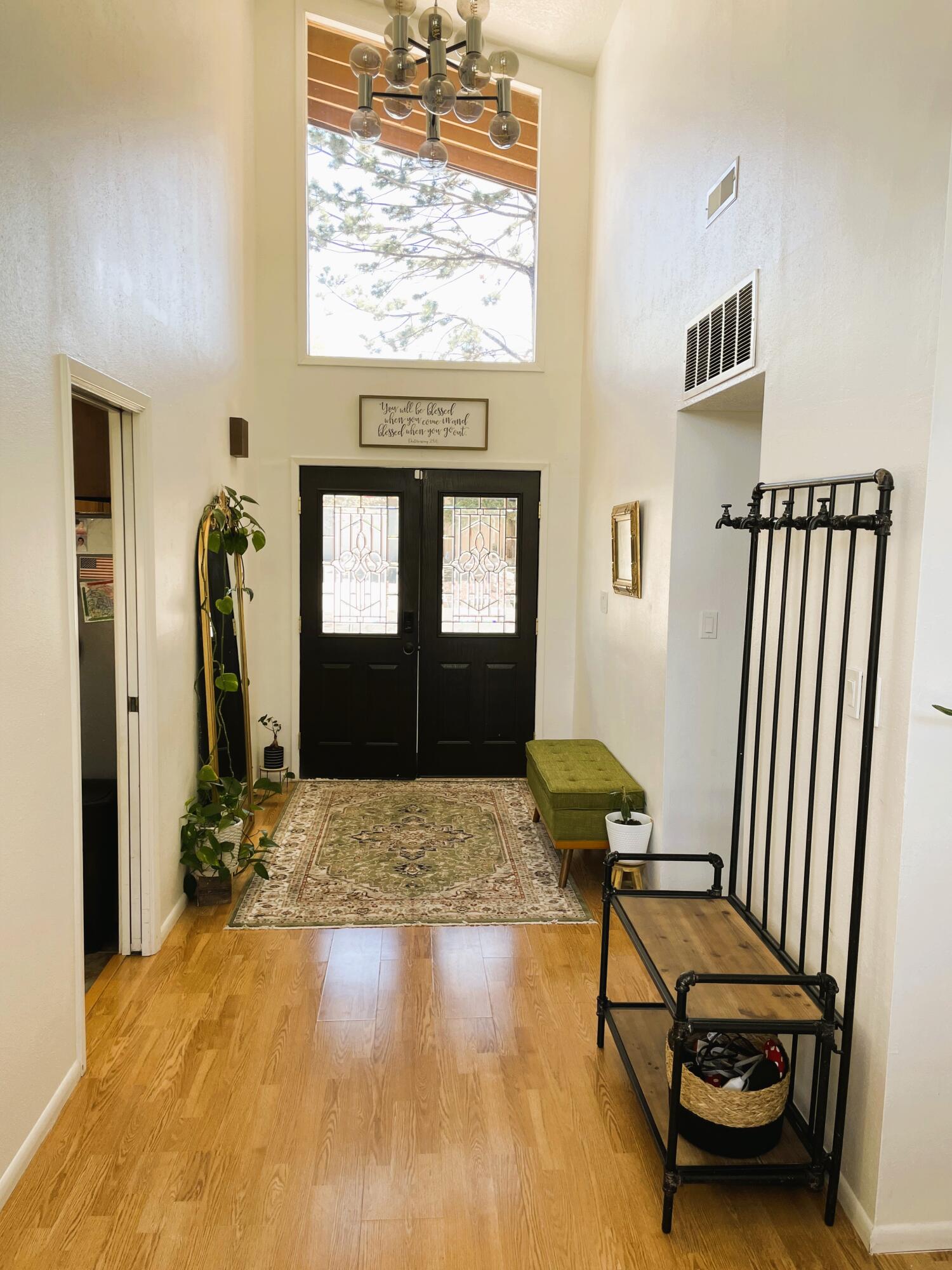 912 Cuatro Cerros Trail SE