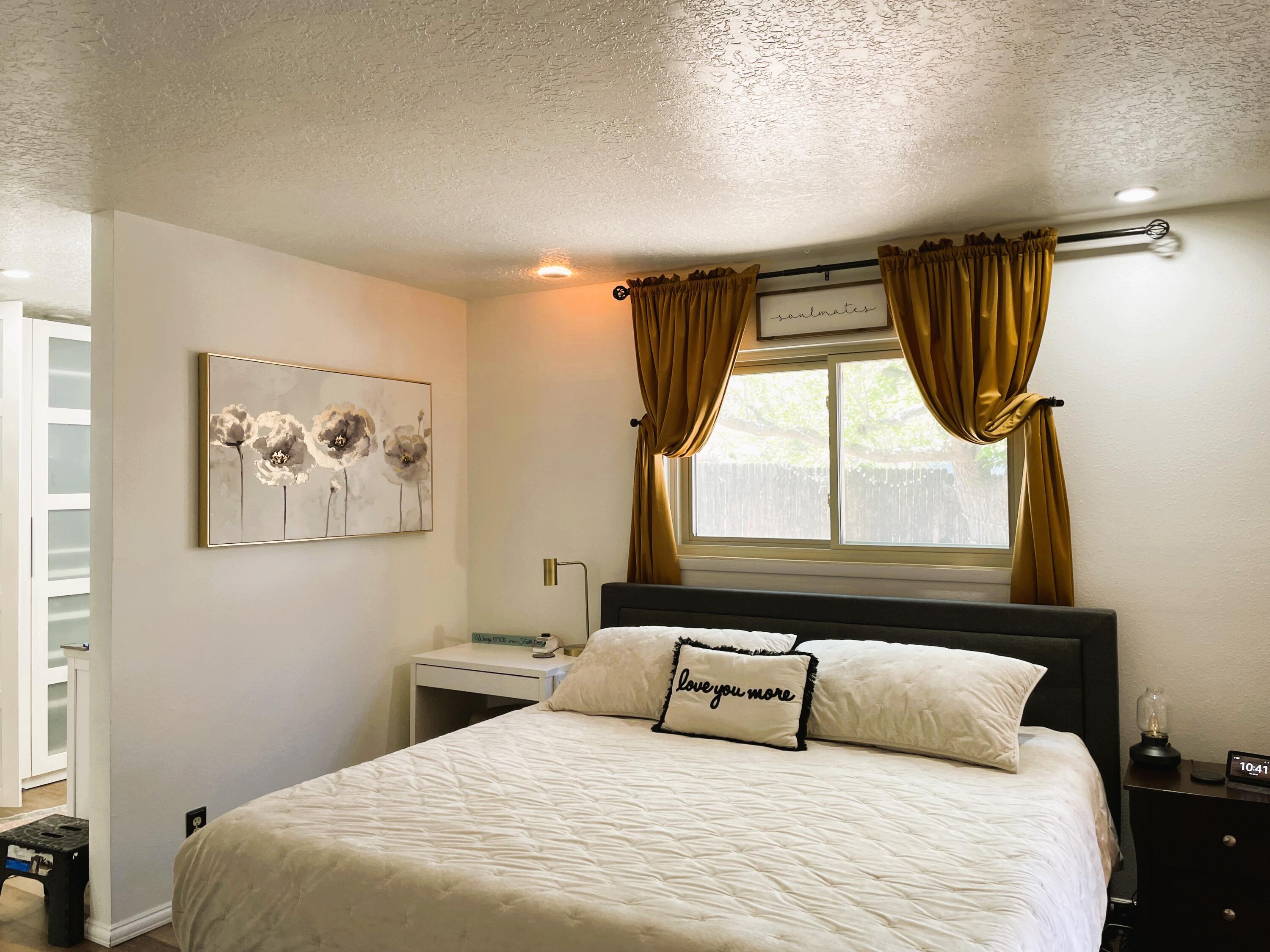 912 Cuatro Cerros Trail SE