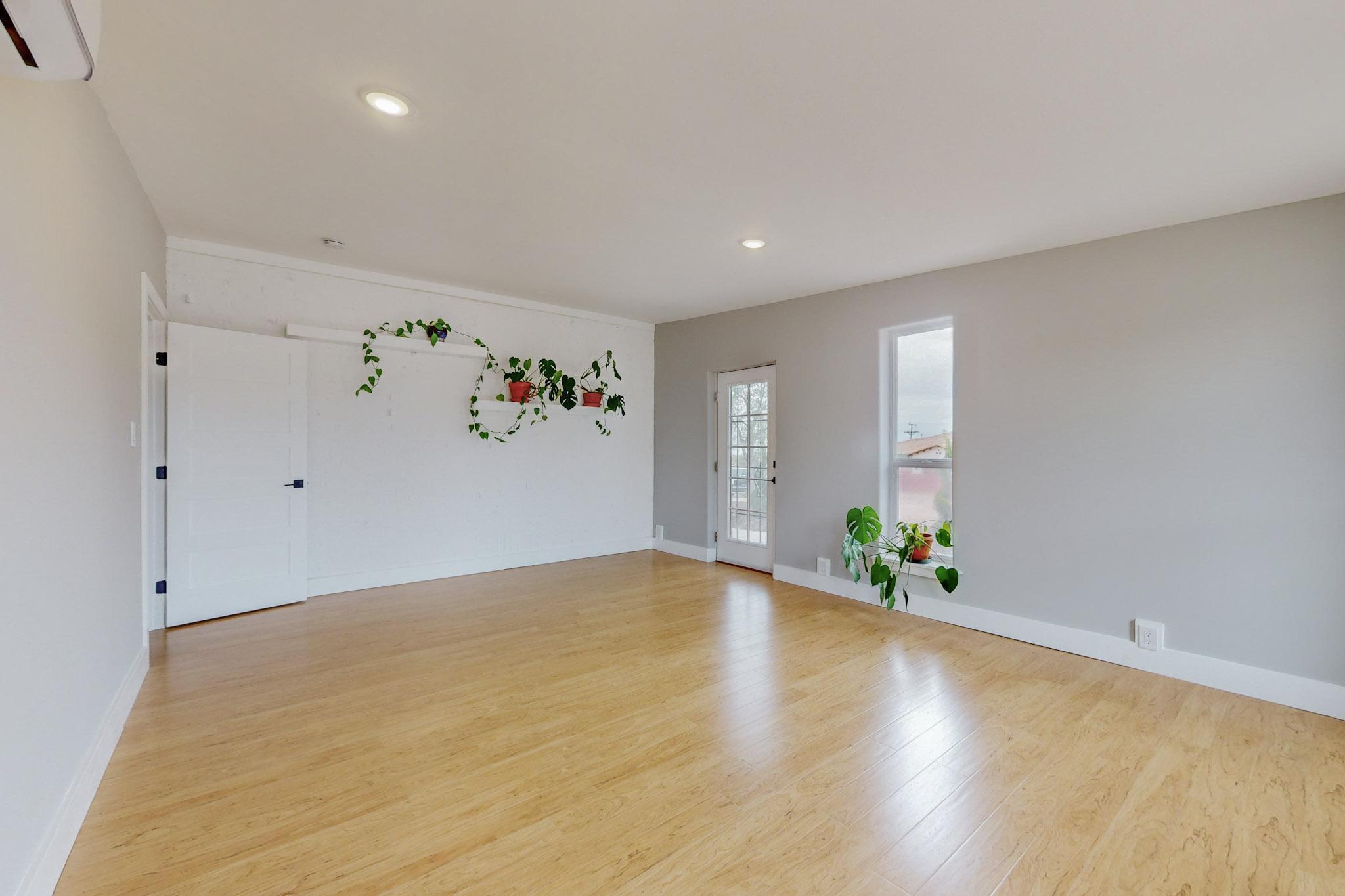 806 Four Hills Road SE