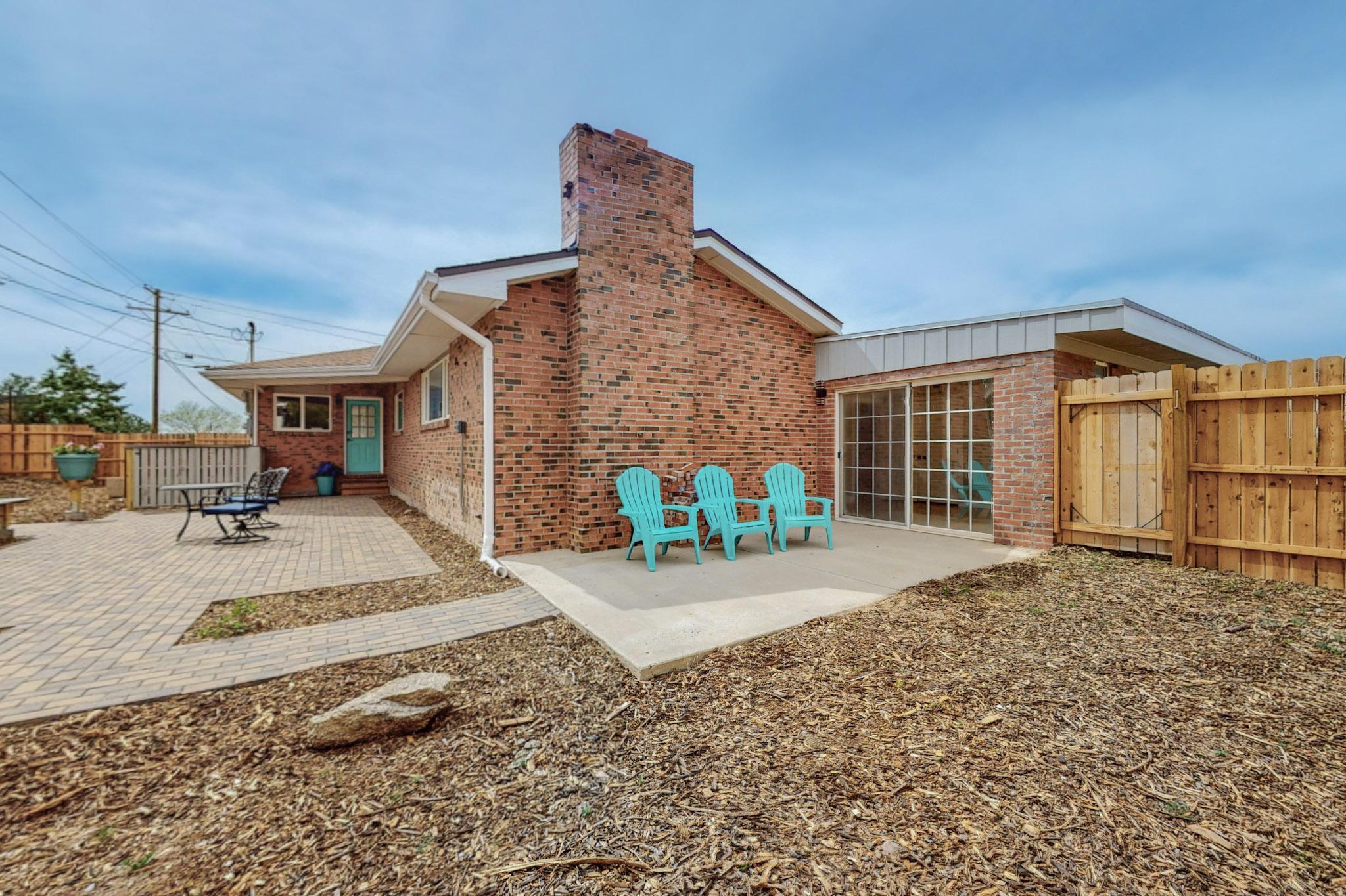 806 Four Hills Road SE