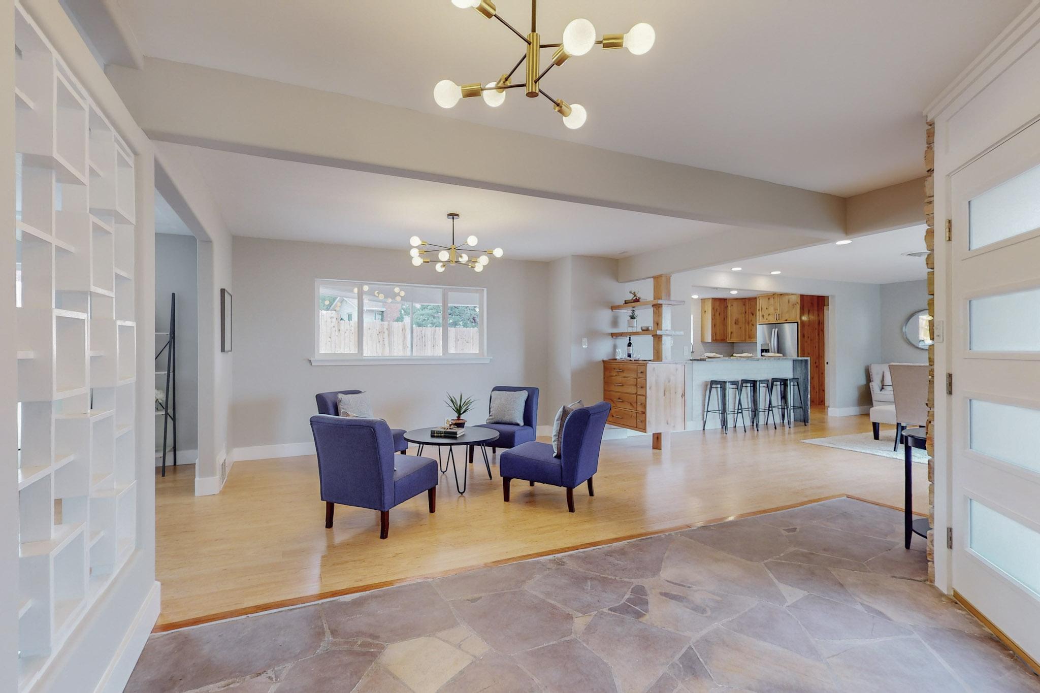 806 Four Hills Road SE