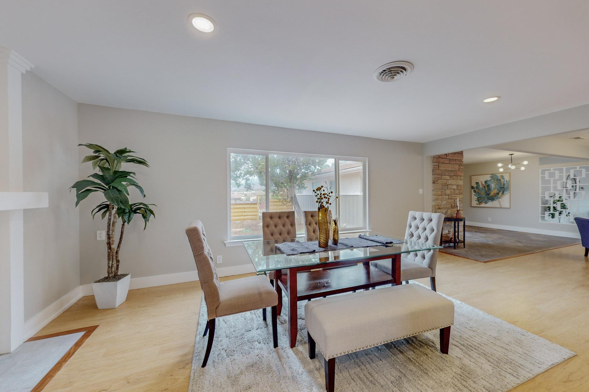 806 Four Hills Road SE