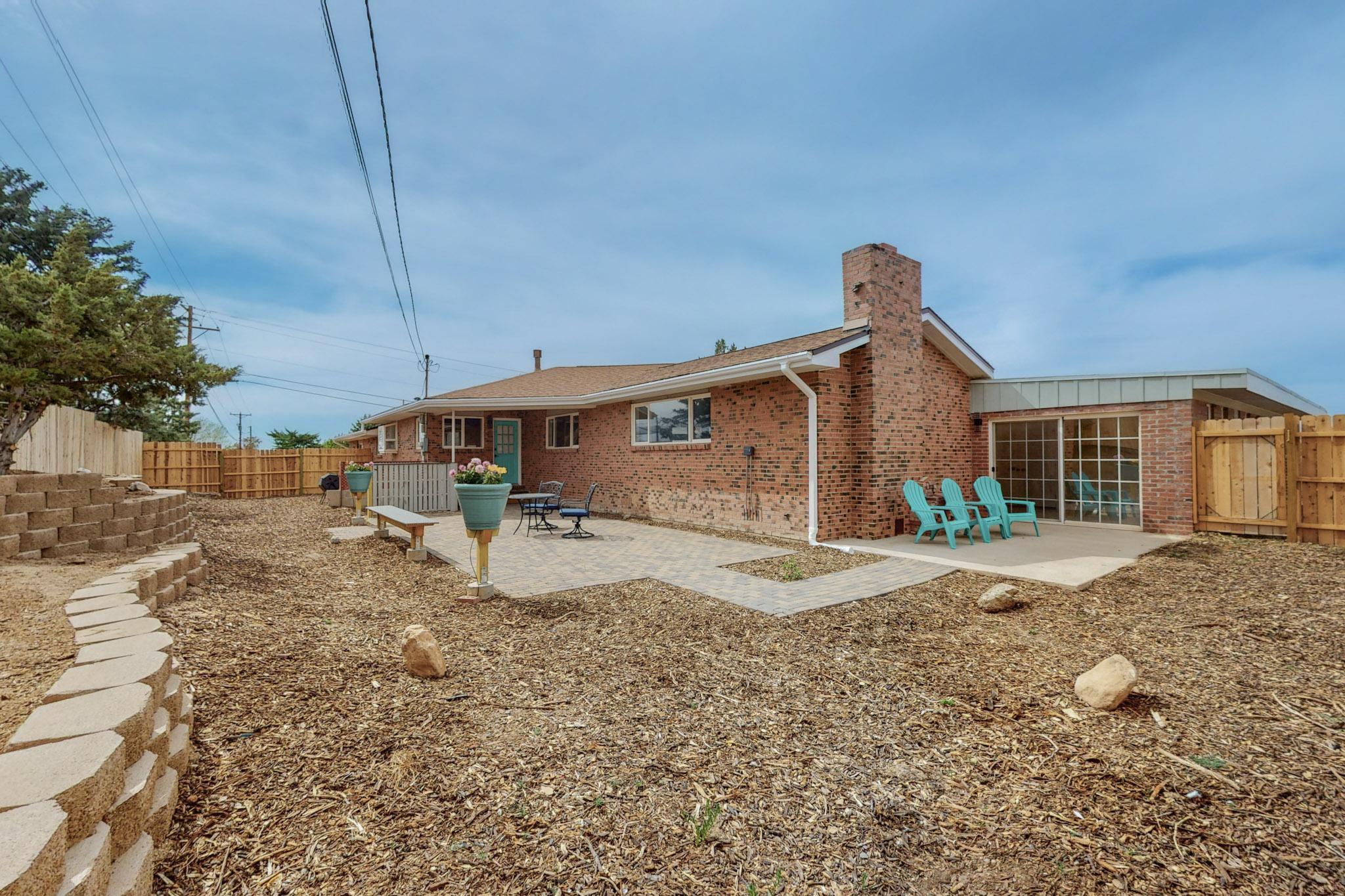 806 Four Hills Road SE
