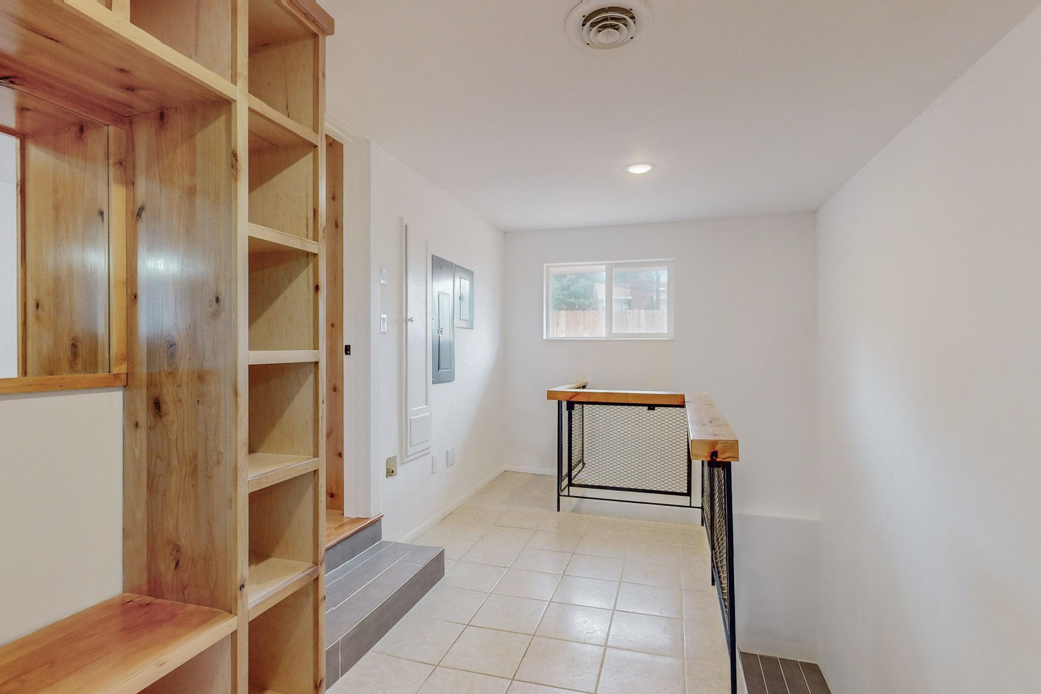 806 Four Hills Road SE