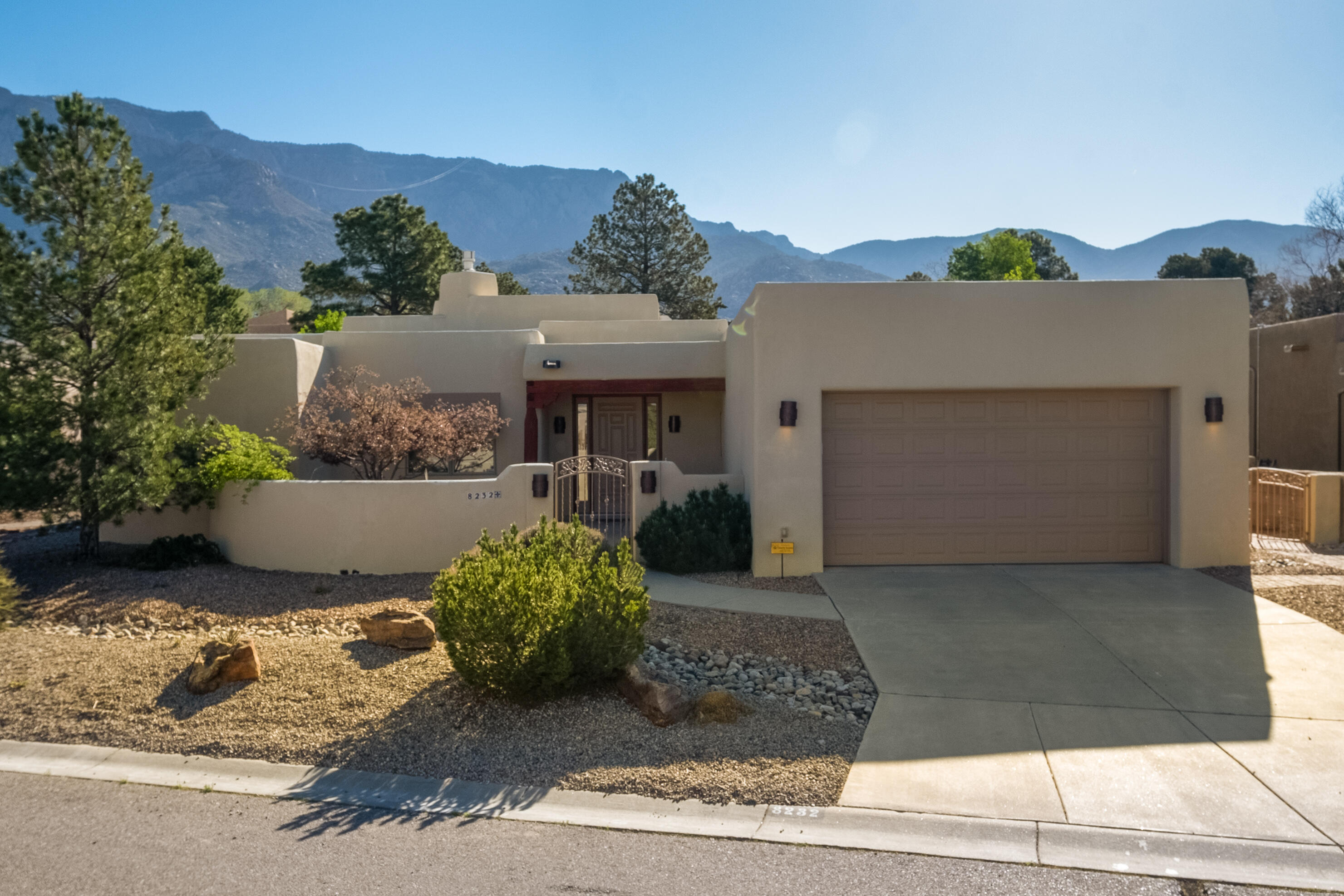 8232 Raintree Drive NE