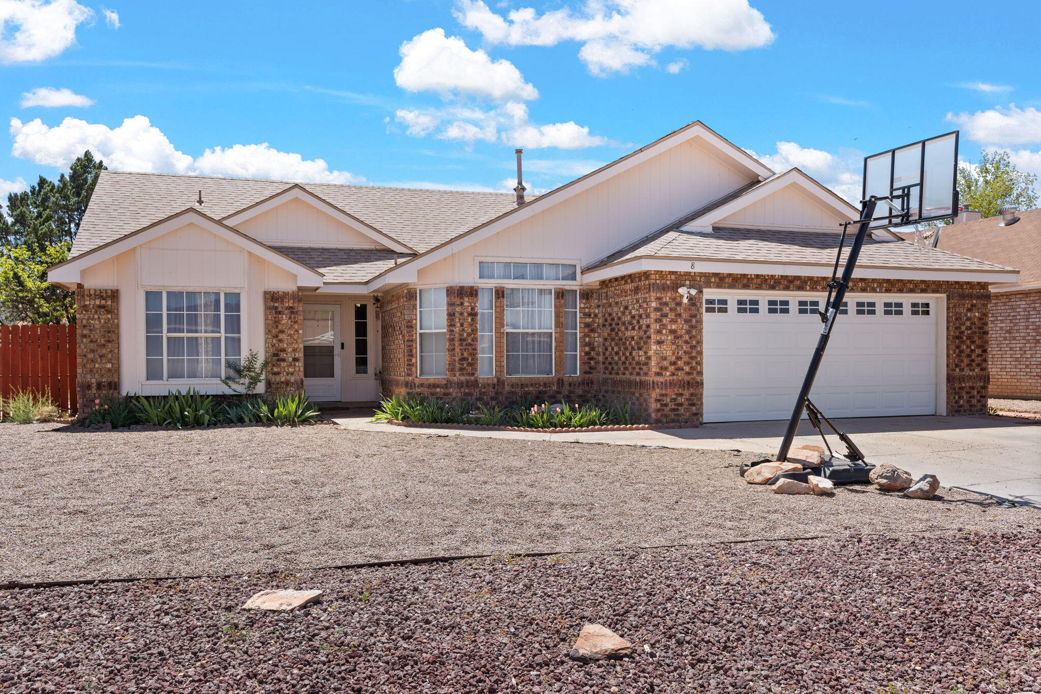 8 Pinon Avenue