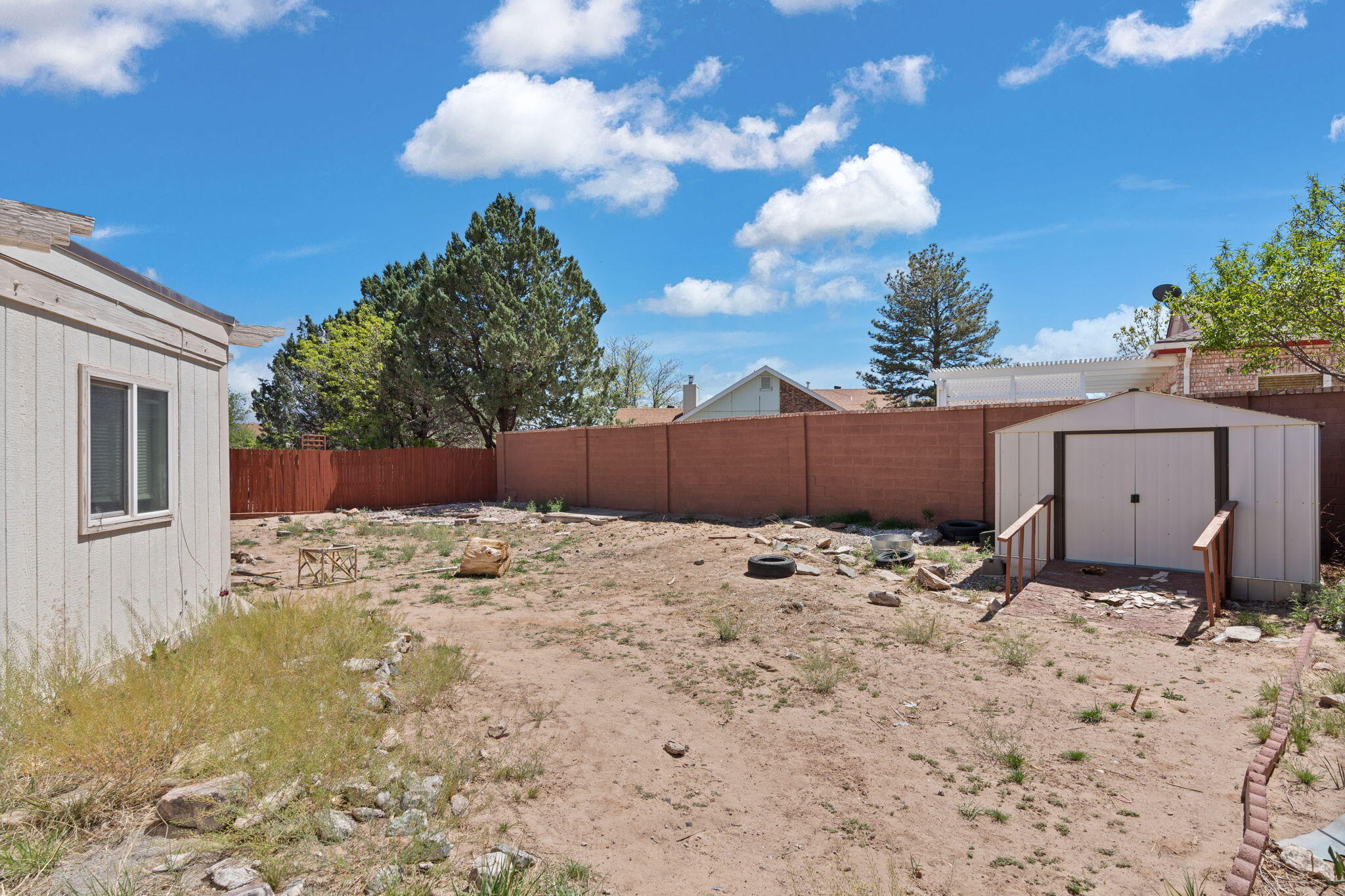 8 Pinon Avenue